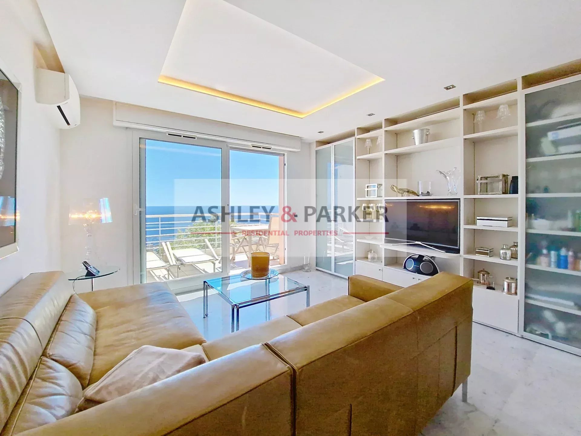 2 ROOMS APARTMENT