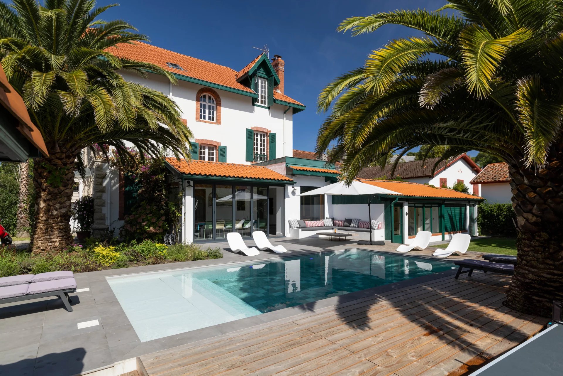 ÉMERAUDE - Superb 6 bedroom house with swimming pool, ping pong, sauna 5min from the beach of Biarritz - picture 1