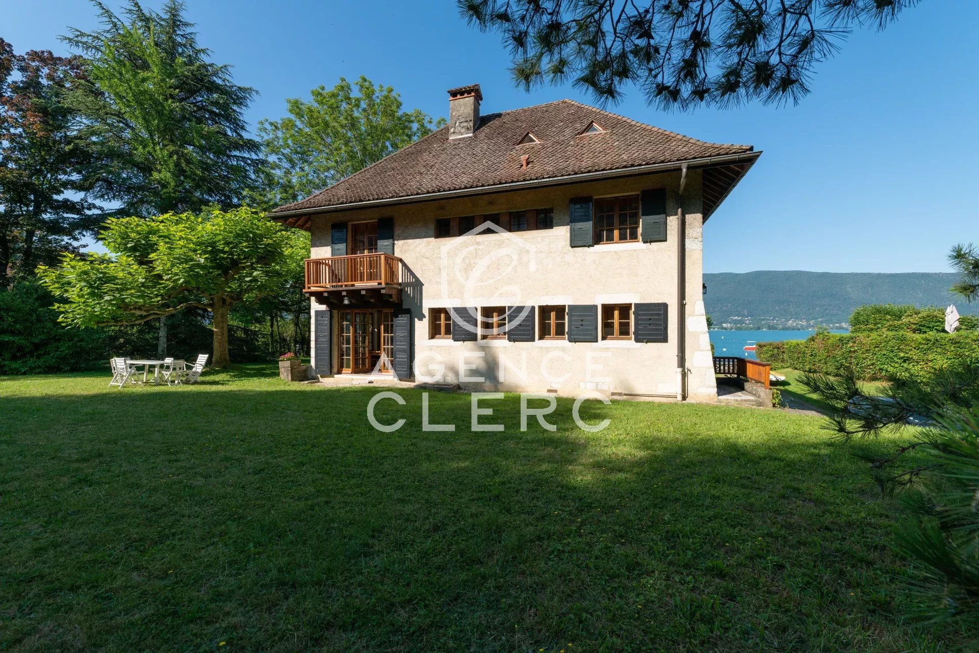 7 Bedroom Villa/Townhouse's Image 6