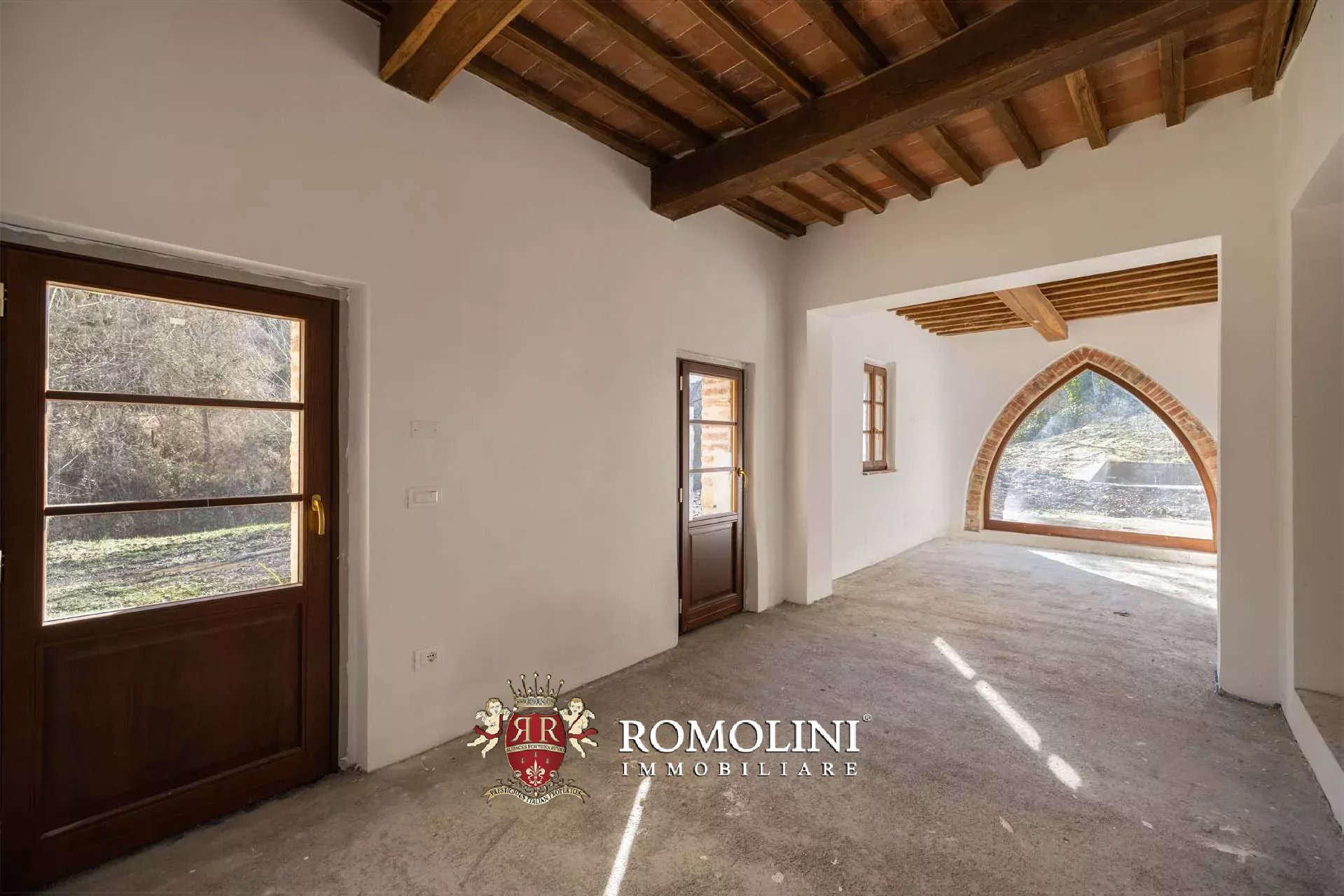 6 Bedroom Villa/Townhouse's Image 6