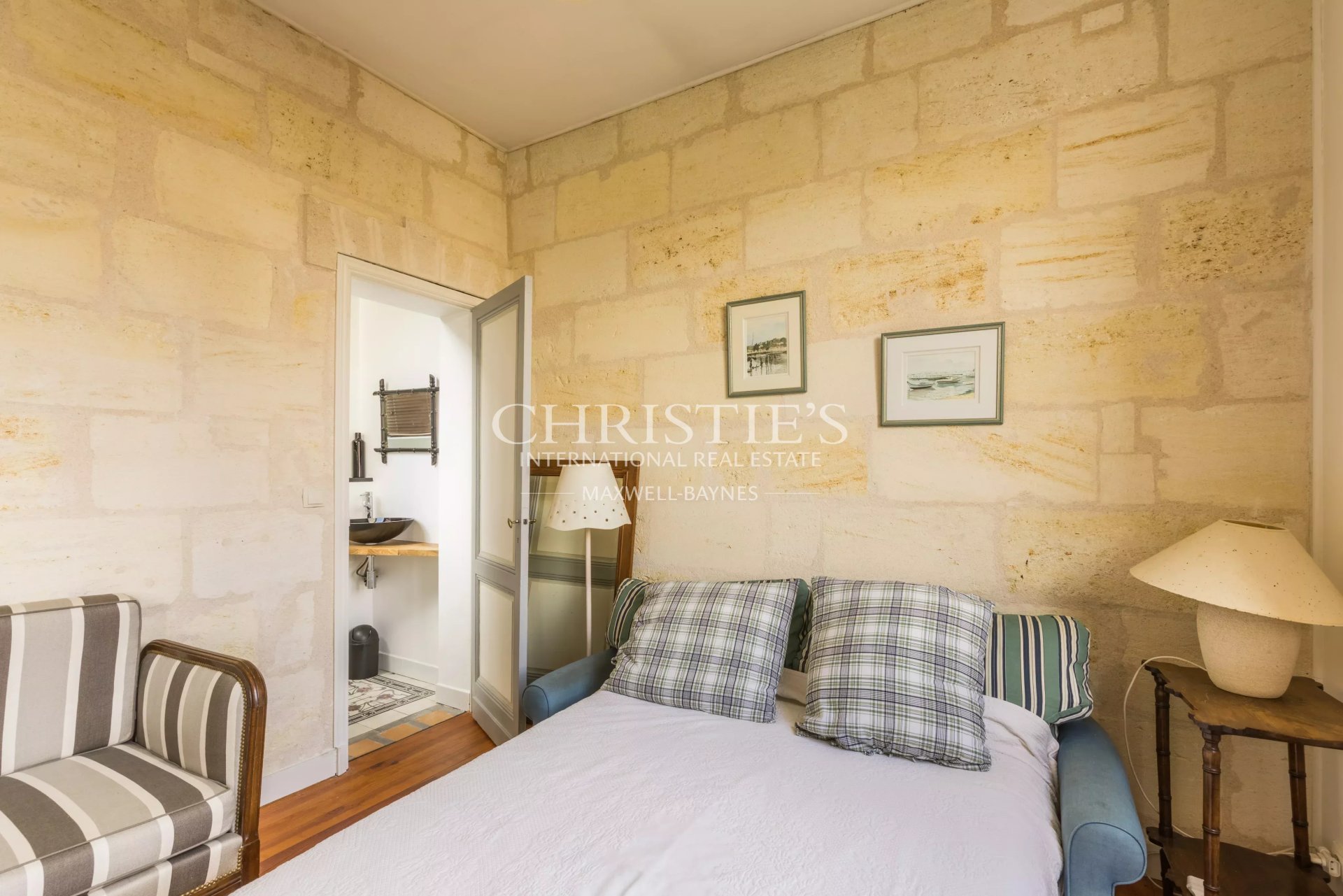 5 Bedroom Villa/Townhouse's Image 8
