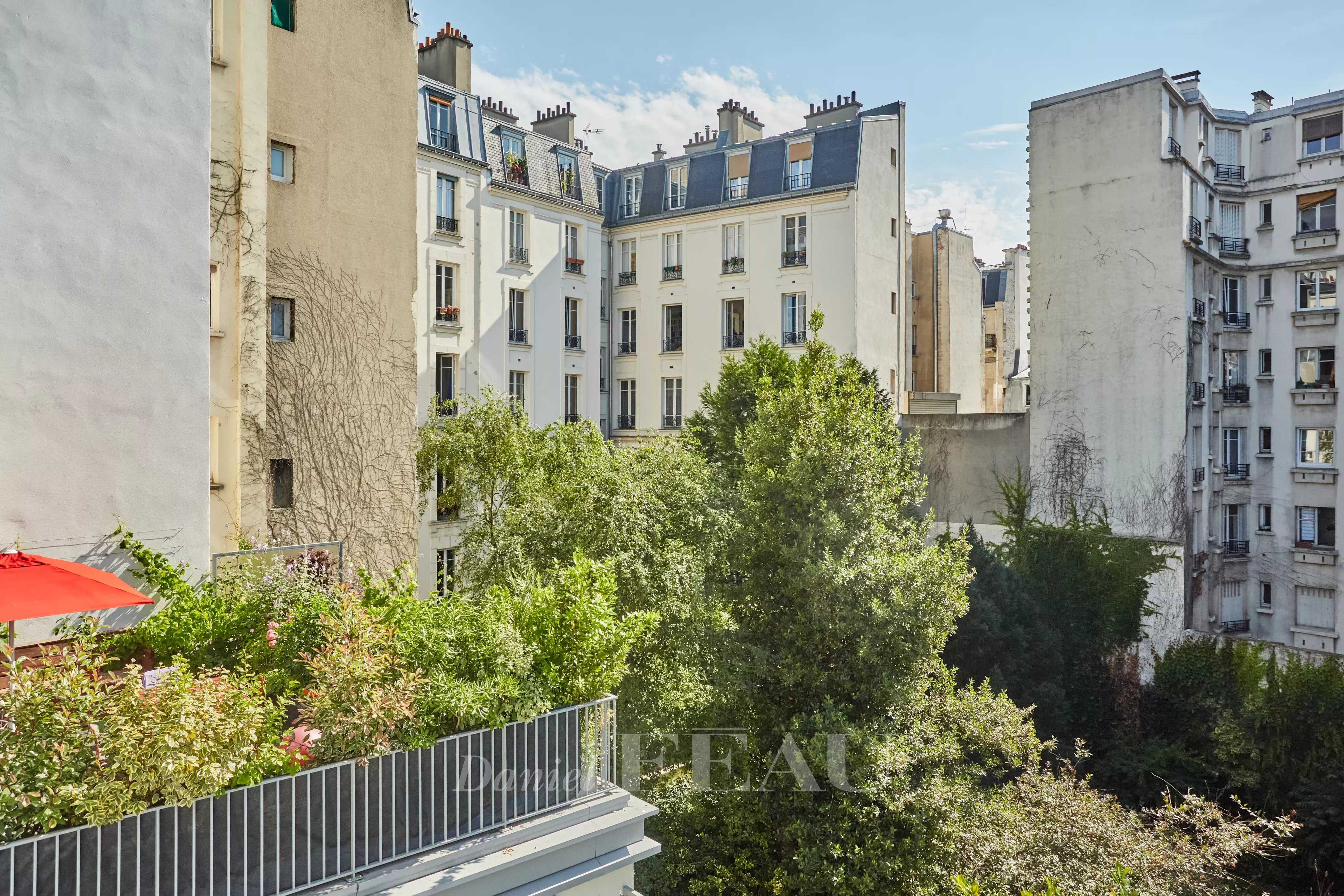 Sale Apartment Paris 5th