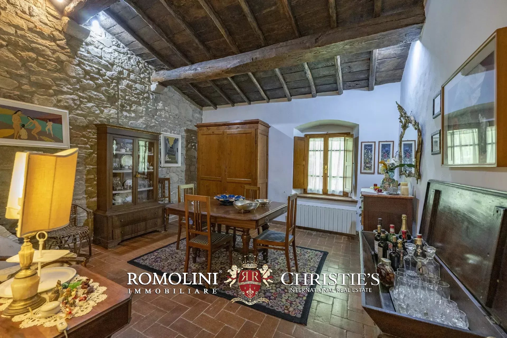 101-HA ESTATE WITH NATURAL SPRINGS FOR SALE BETWEEN AREZZO AND FLORENCE