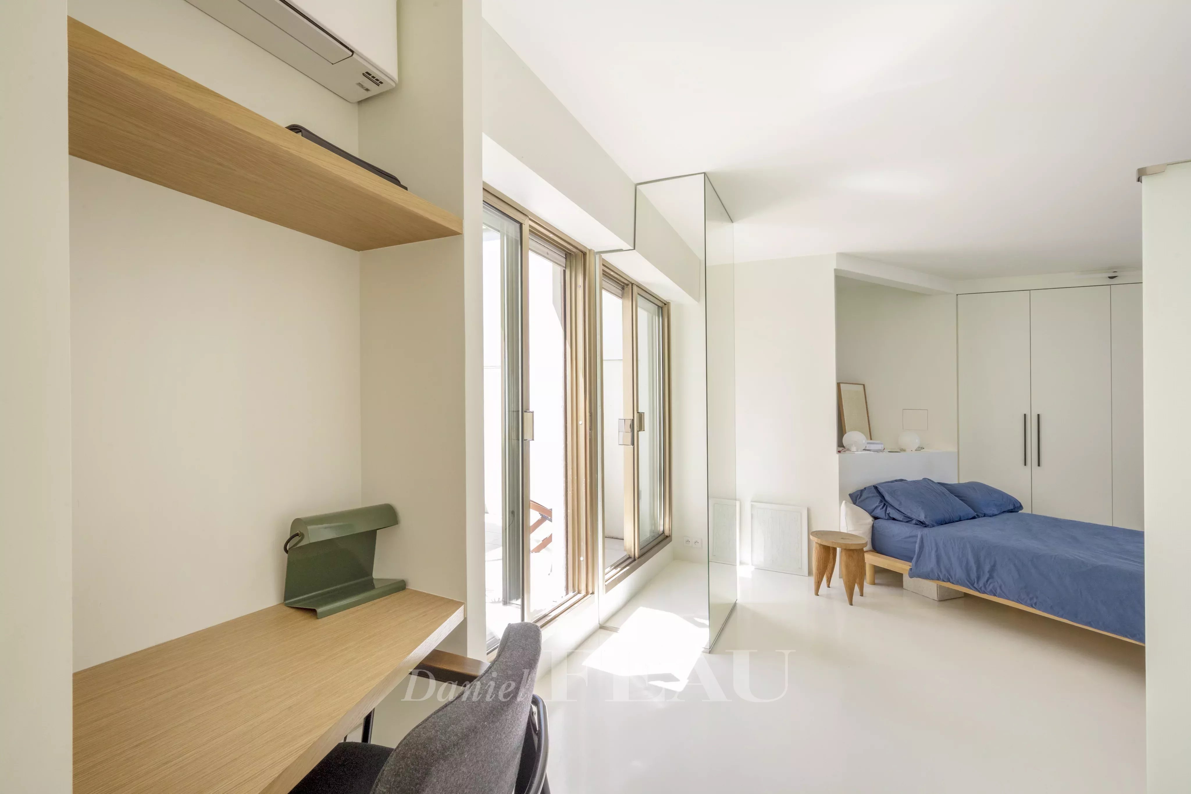 Sale Apartment Paris 17th