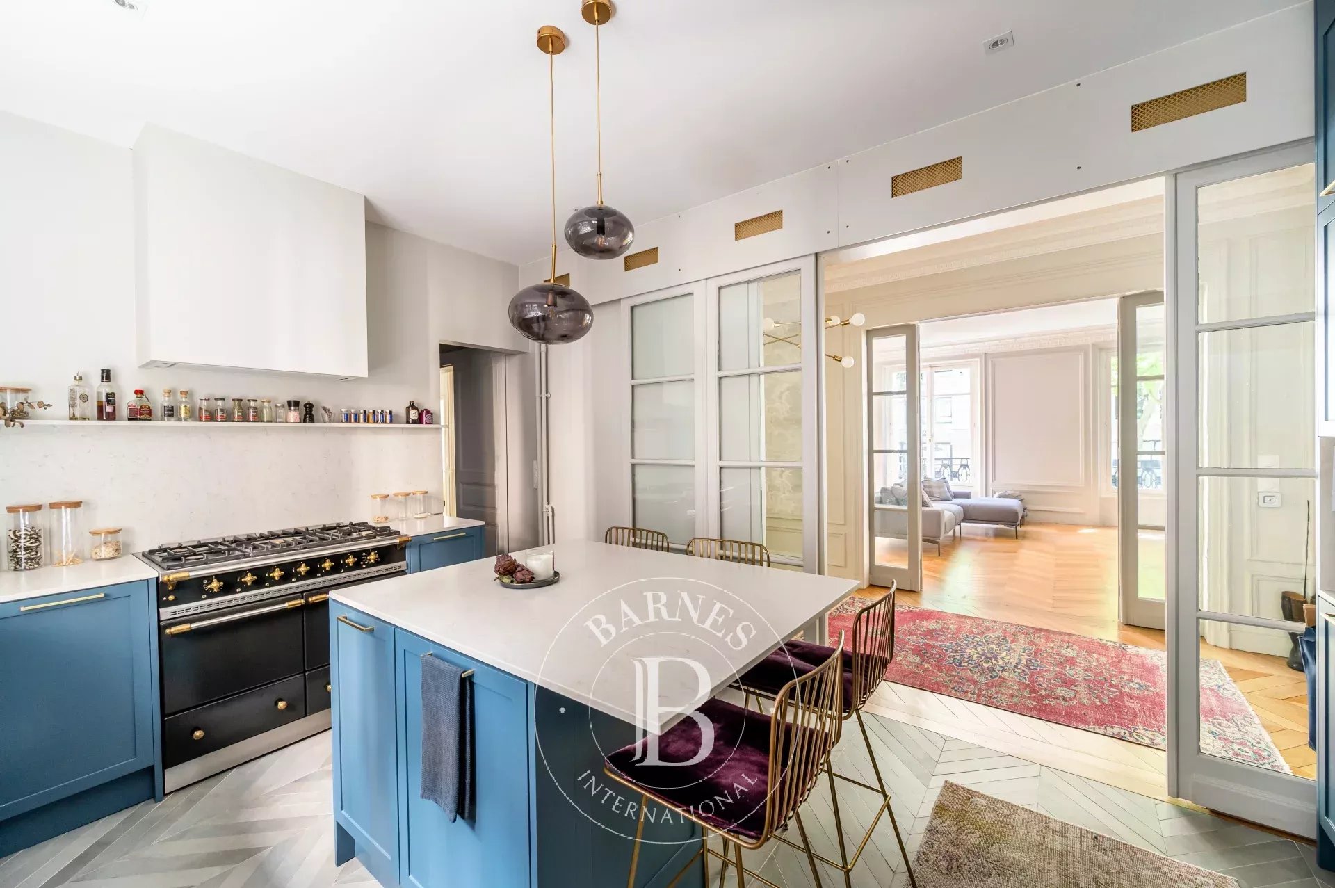 Neuilly Peretti Mairie - renovated family apartment with reception rooms - picture 9