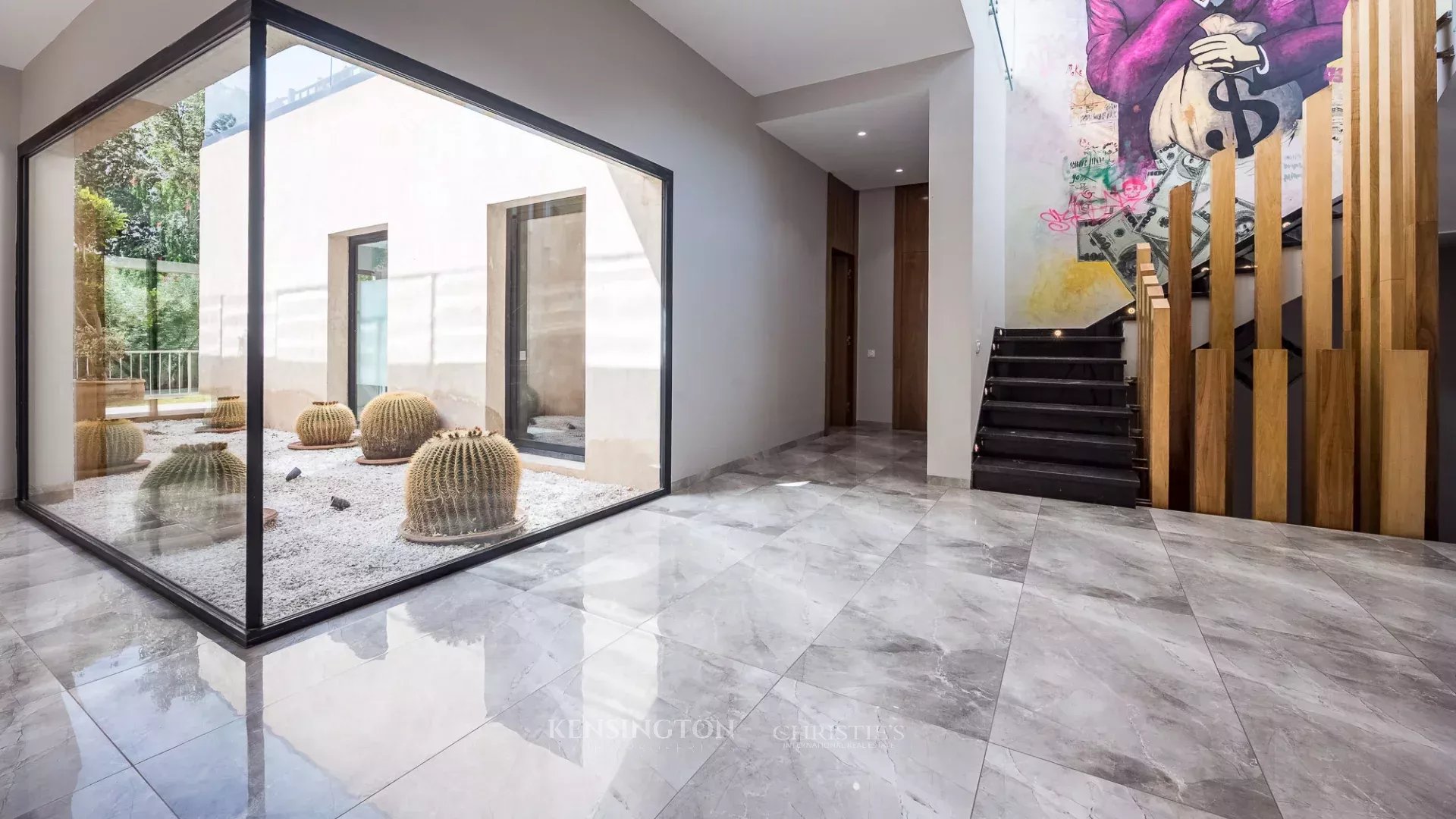 5 Bedroom Villa/Townhouse's Image 22