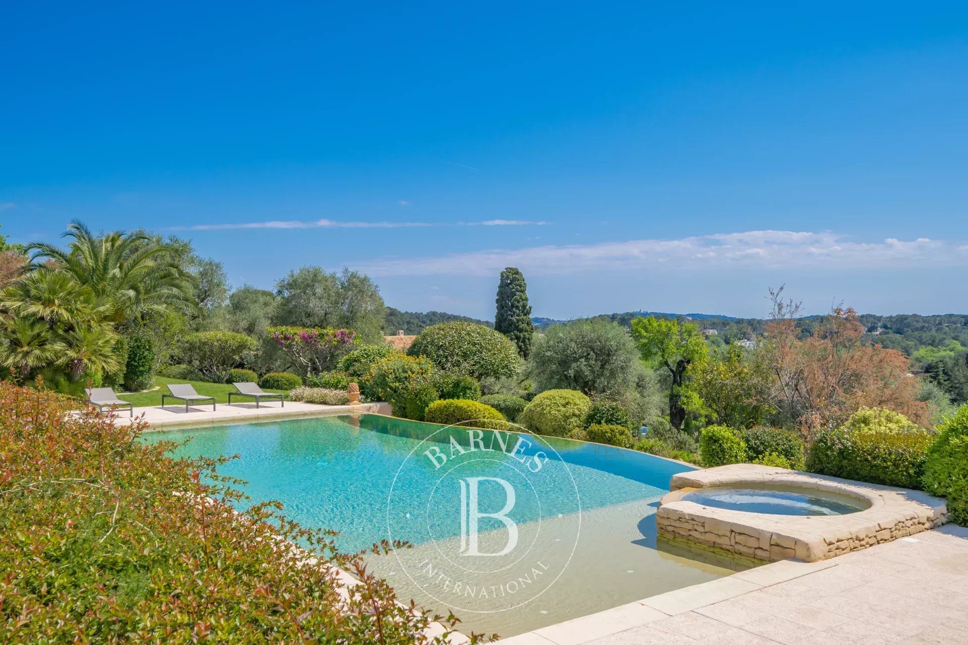 Mouans-Sartoux Castellaras, charming property with panoramic views - picture 4
