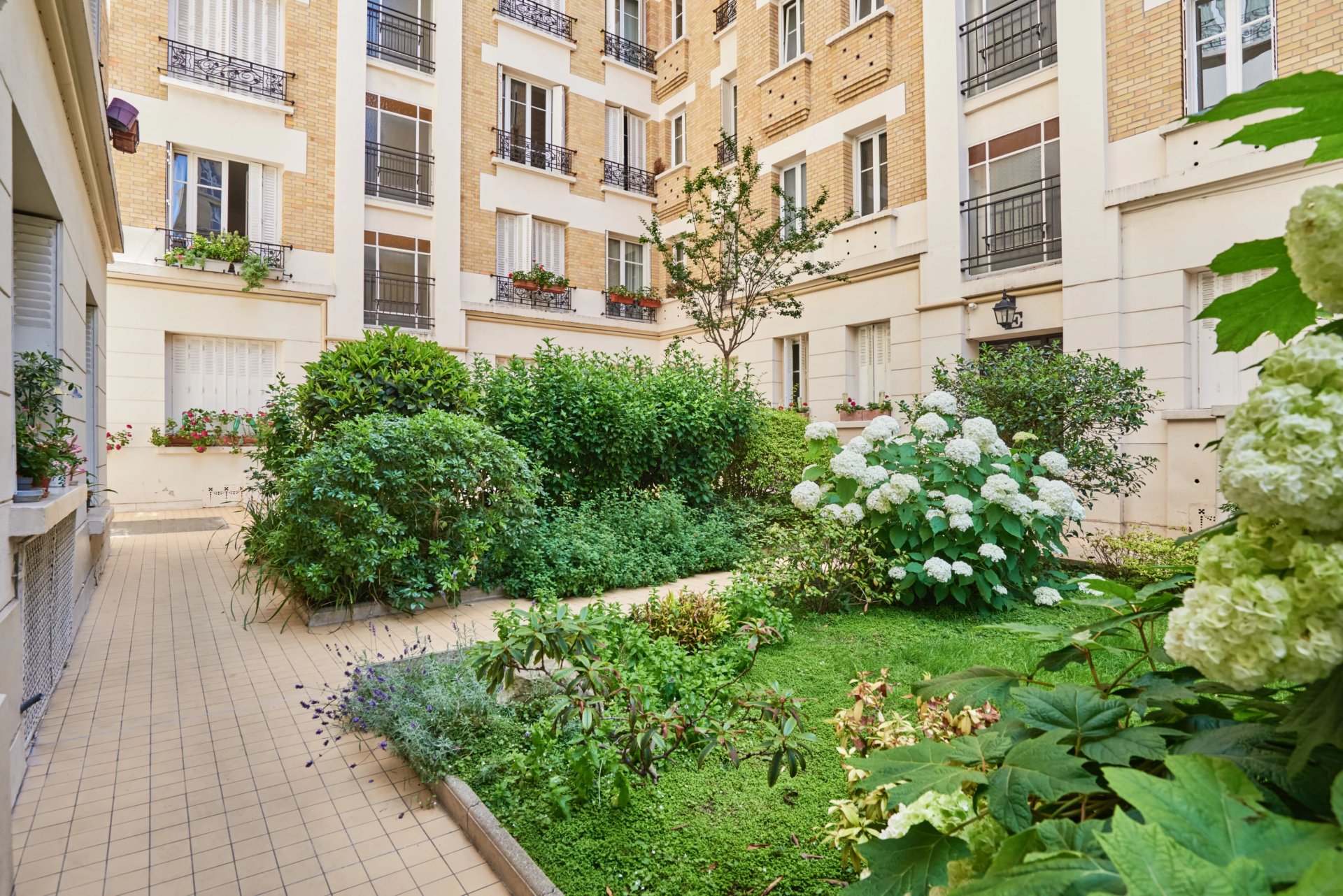 1 Bedroom Apartment/Flat's Image 12