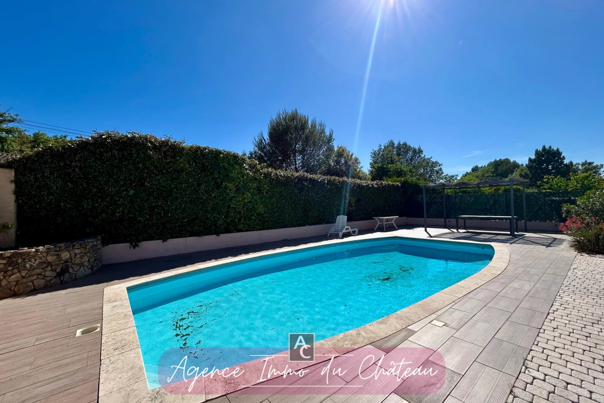 Agence immobilière de 