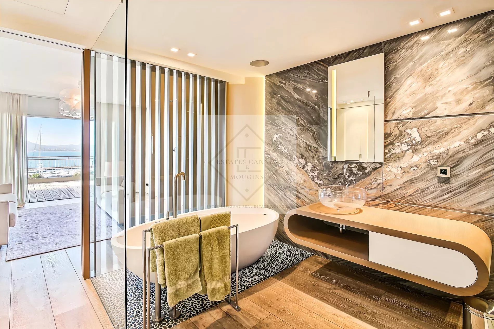 CANNES CROISETTE – PENTHOUSE D'EXCEPTION AVEC VUE MER PANORAMIQUE — photo 7
