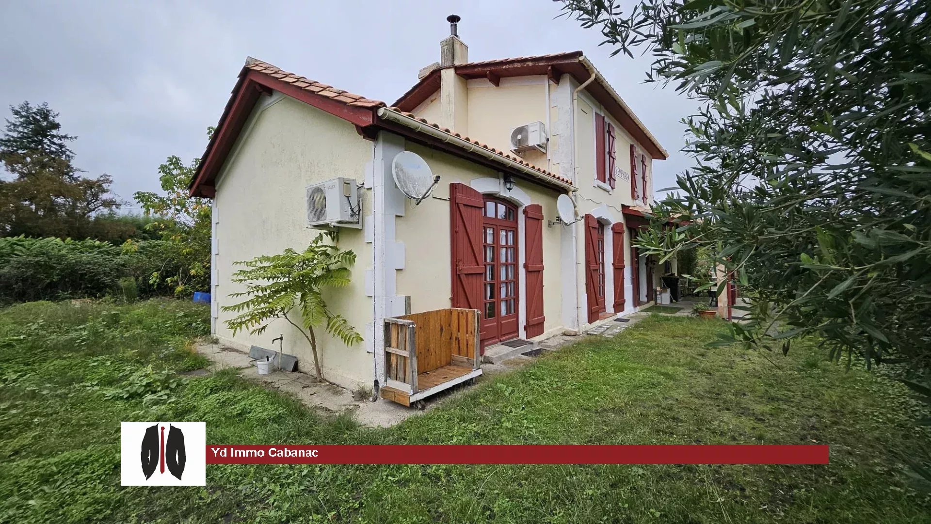 Maison de charme avec piscine et deux petits logements