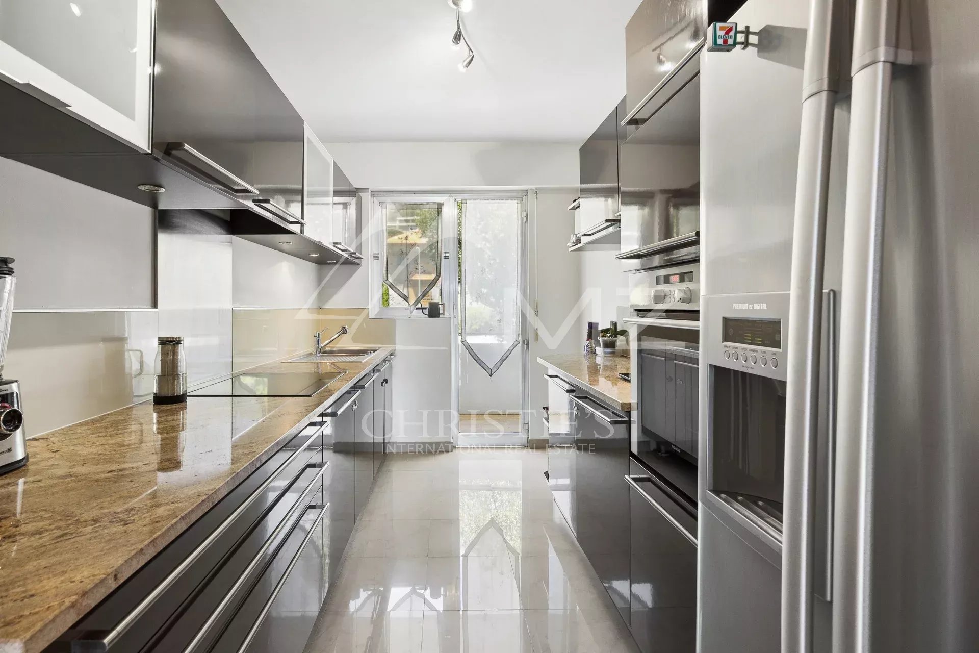 2 Bedroom Apartment/Flat's Image 5