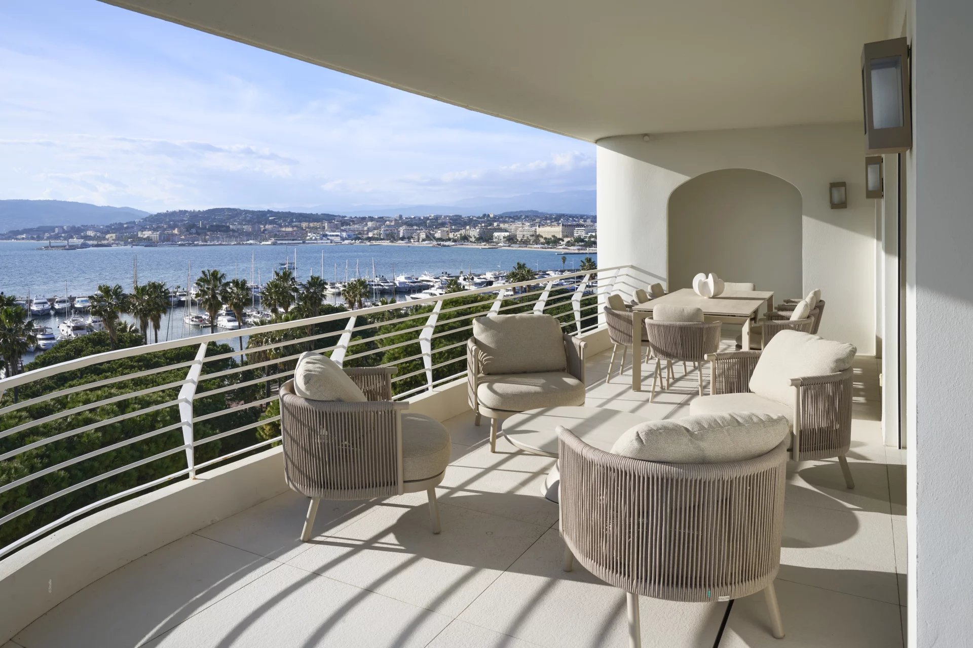 Image of Apartment - 3 Bedrooms for Sale in Alpes-Maritimes-Cannes-France, Image 2