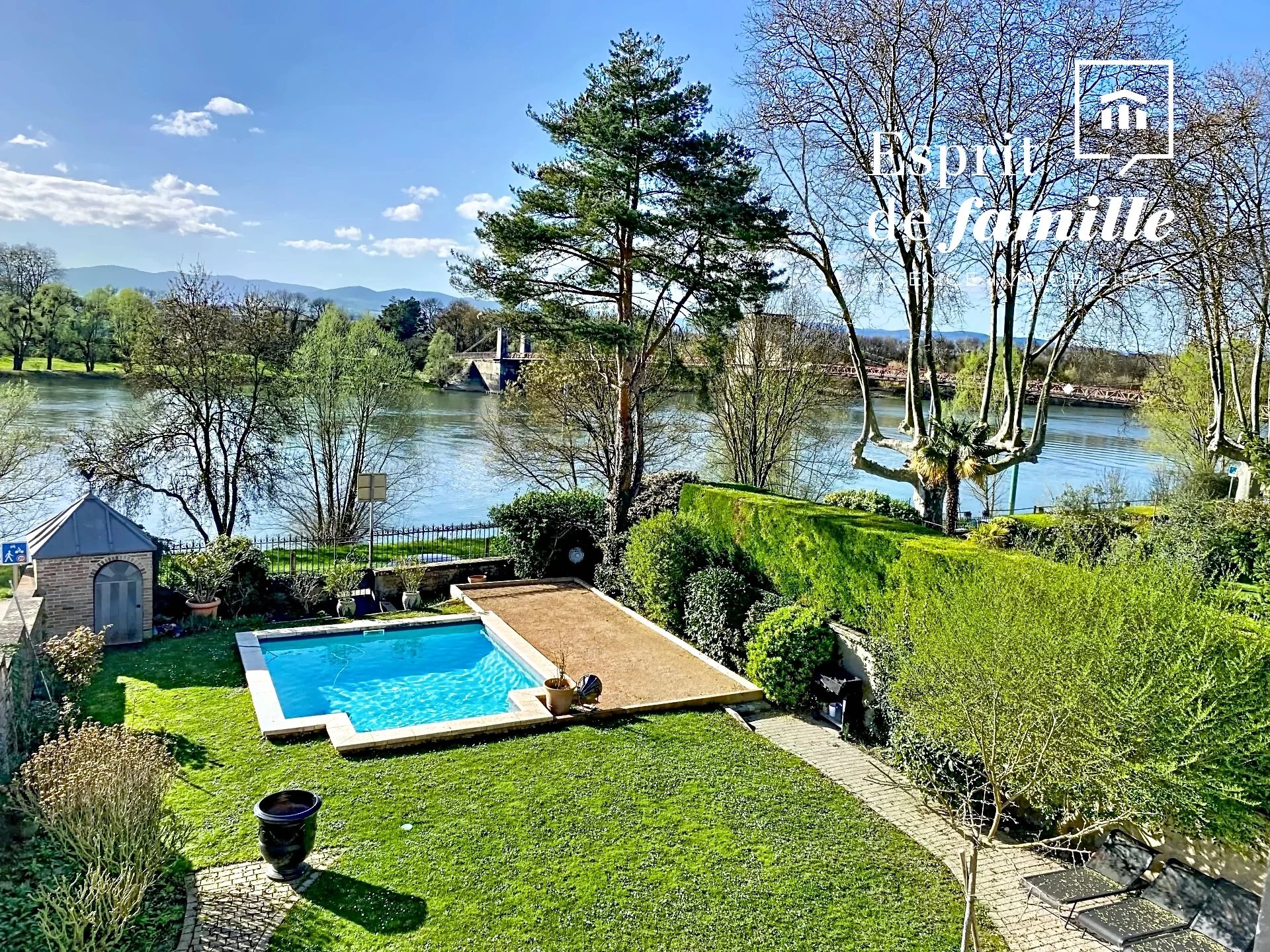 Beauregard - Maison de Famille bord de Saône