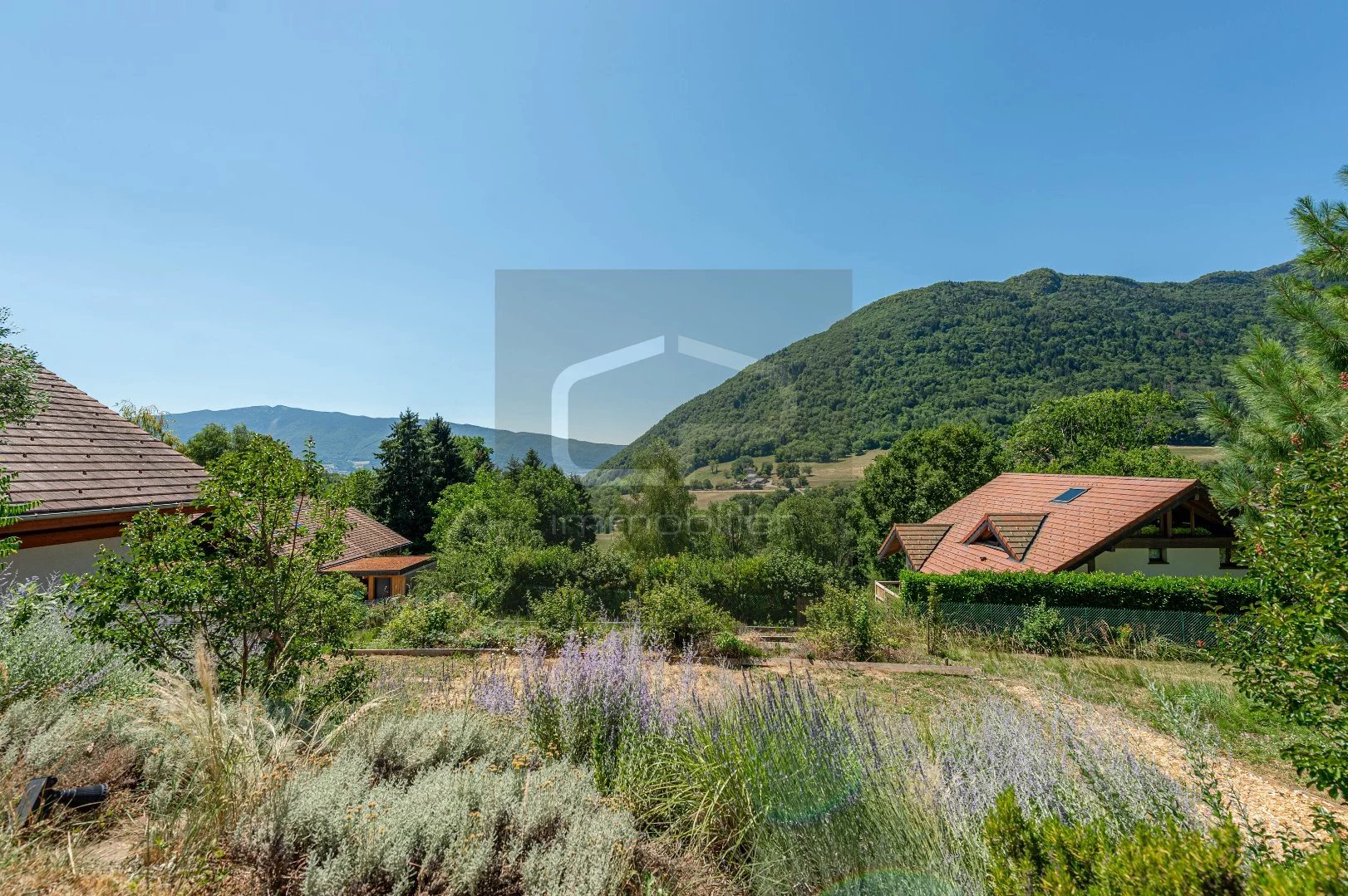 Villa contemporaine d'exception à Bluffy – Vue lac d'Annecy – Élégance, prestations haut de gamme et environnement privilégié