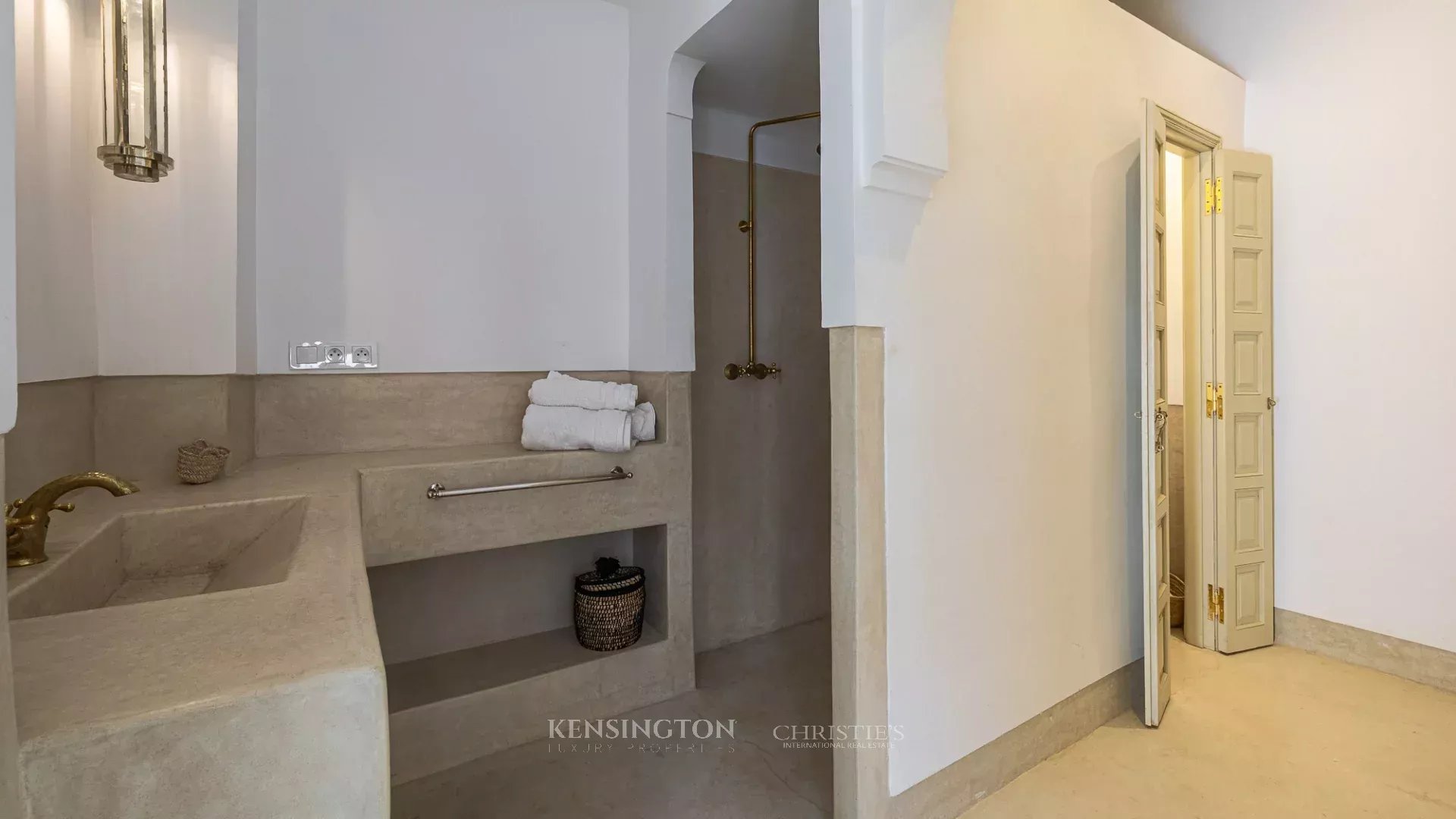 4 Bedroom Villa/Townhouse's Image 41