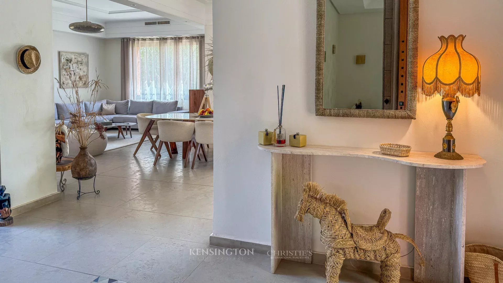 4 Bedroom Villa/Townhouse's Image 3