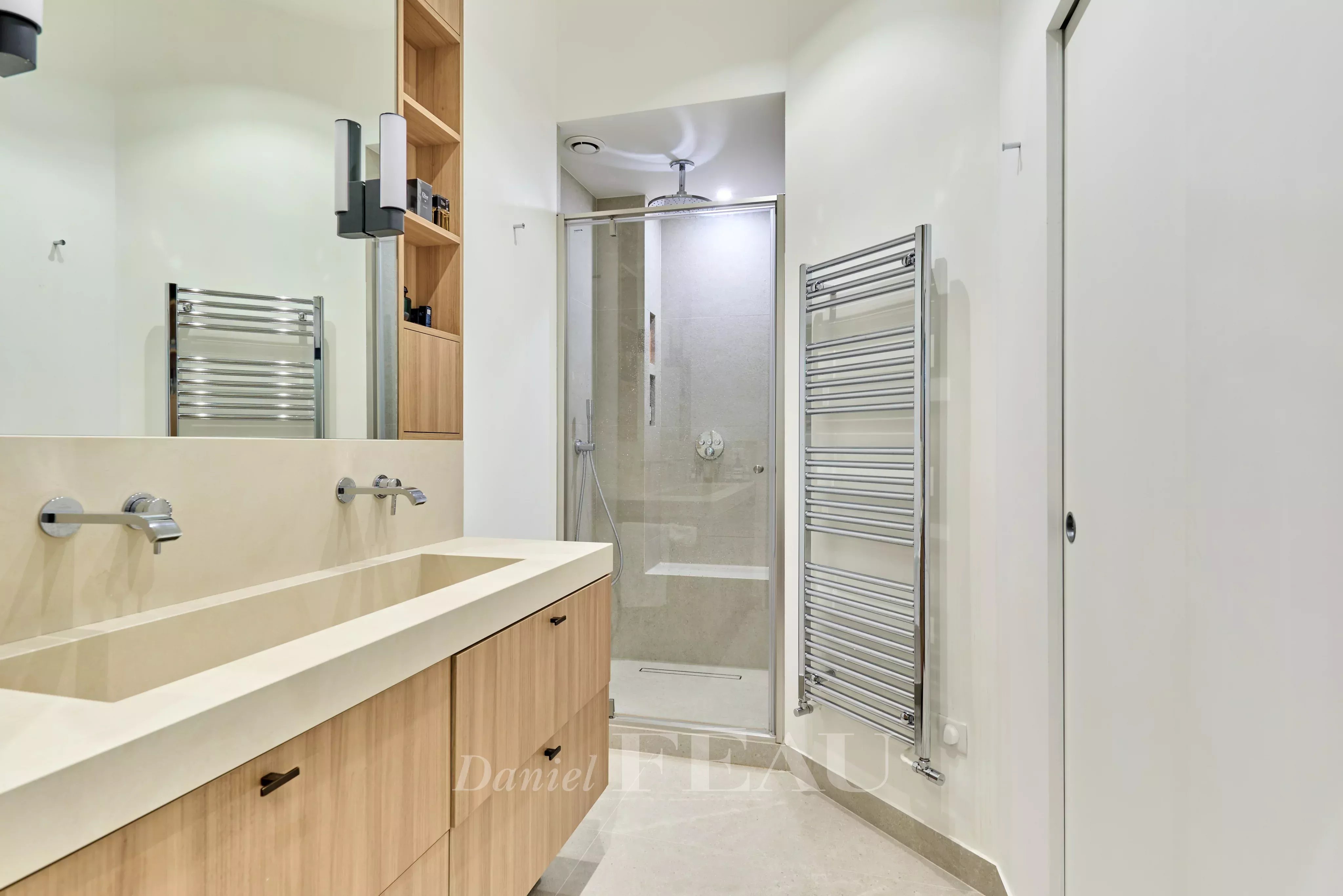 Sale Apartment Paris 16th