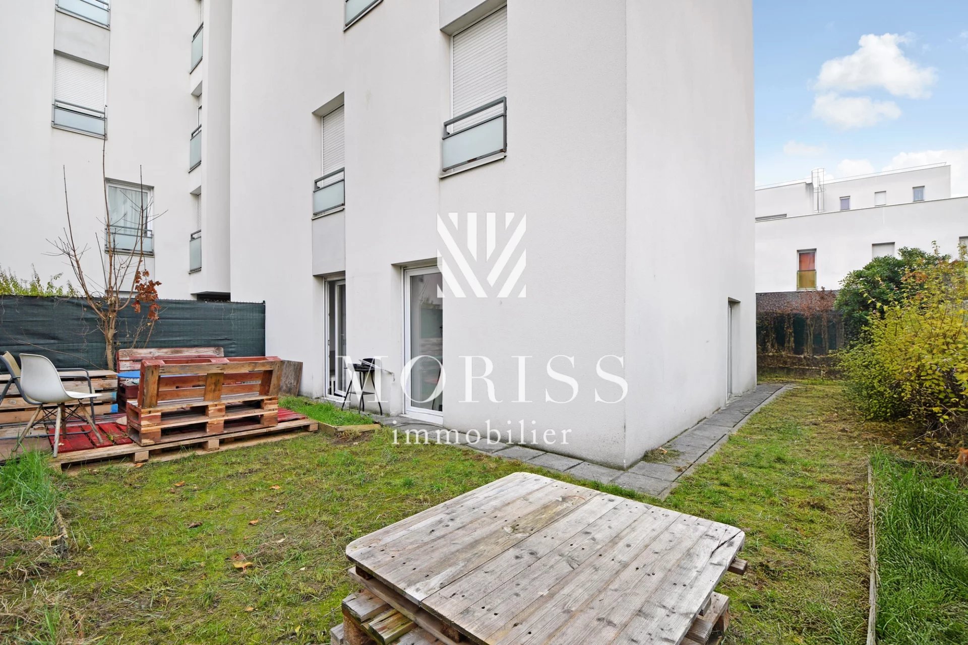 Appartement 3 pièces Ensoleillé / Terrasse + Jardin / 95m2 / Rue - Image Array