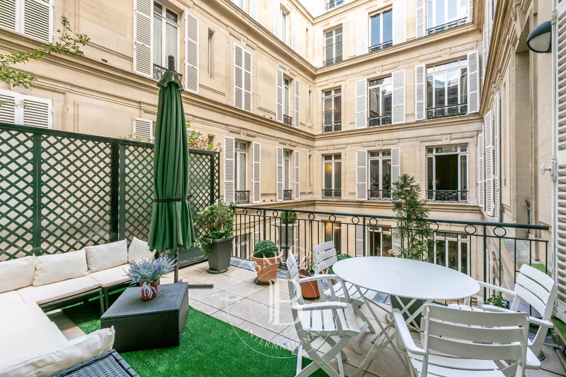 Daire Paris 8ème - picture 27