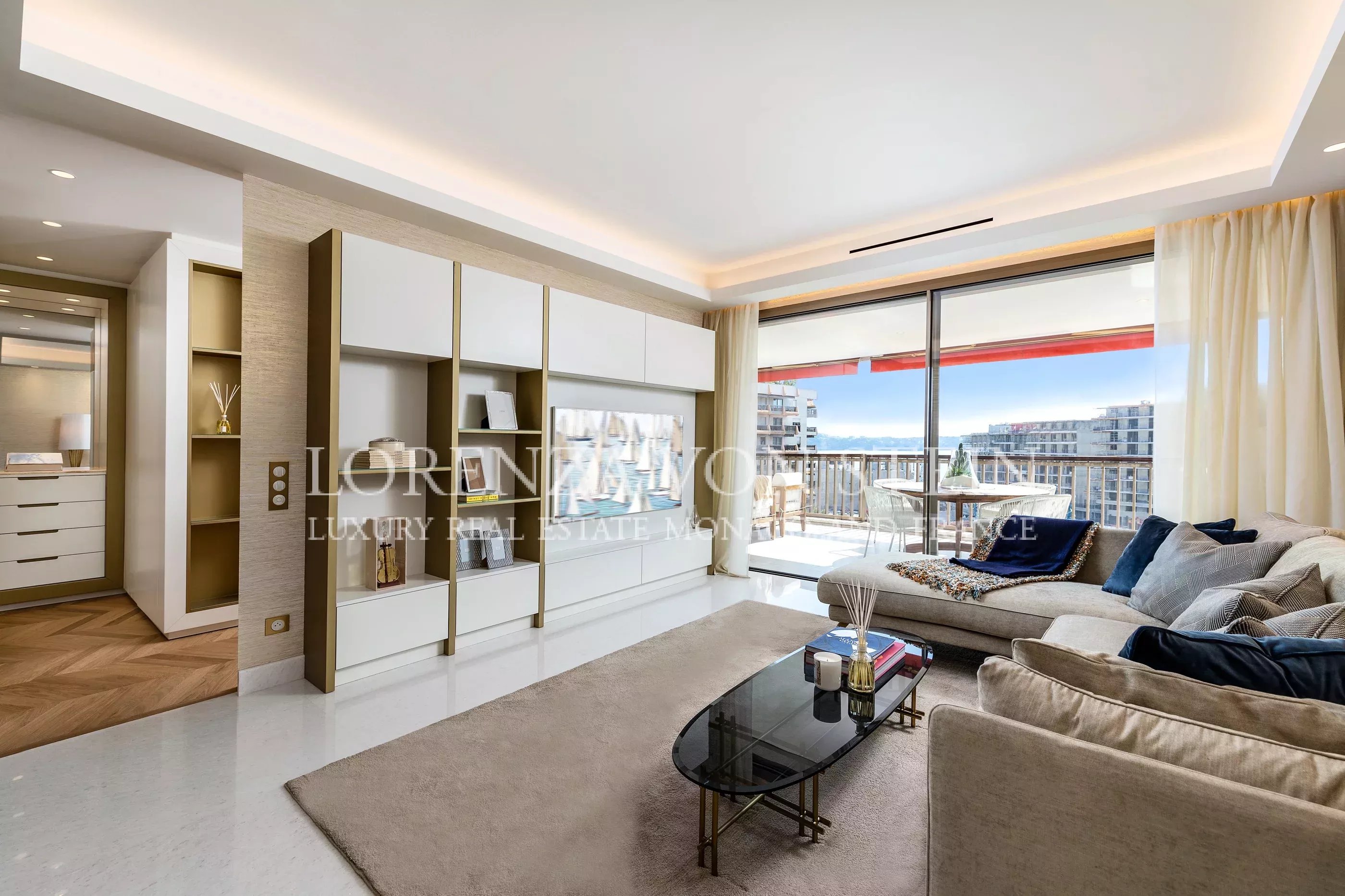 Exclusivité - MIRABEAU - LUXUEUX 2 PIECES MEUBLE