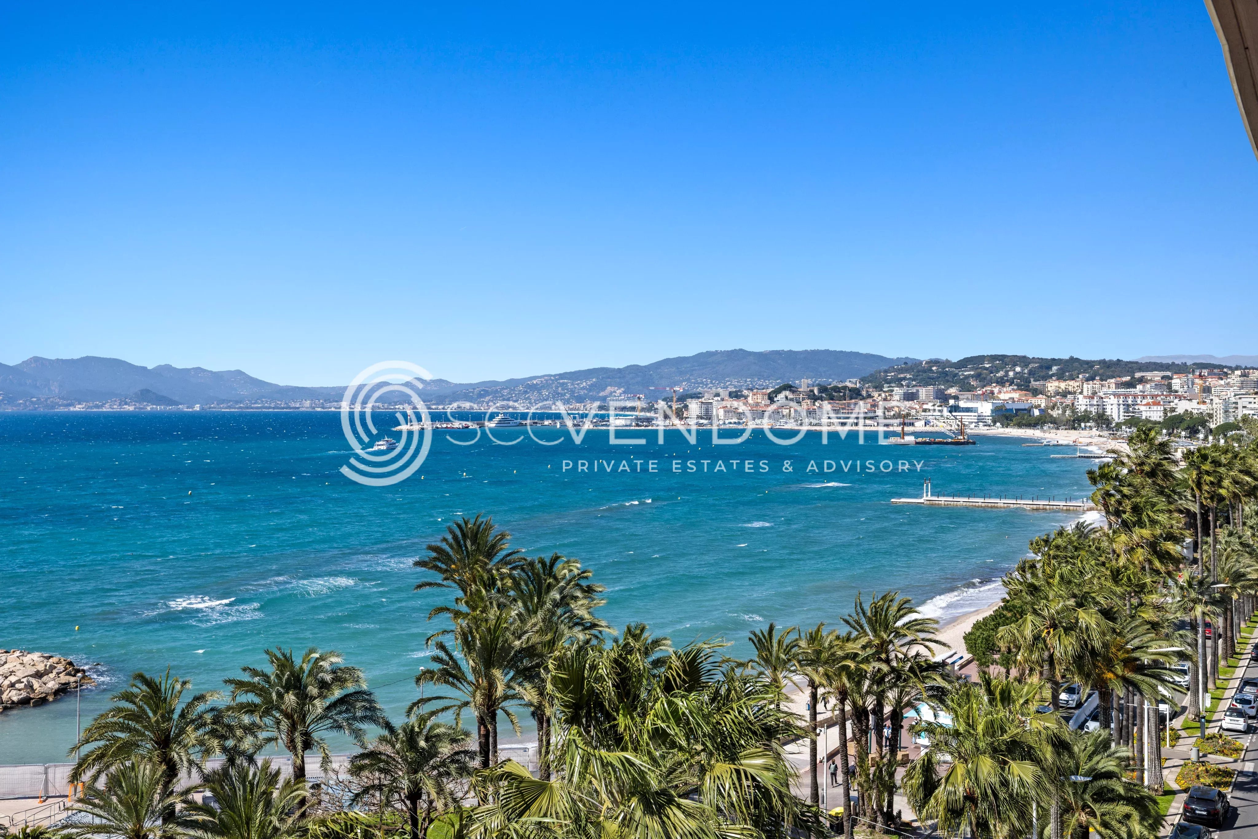 CANNES CROISETTE 3 PIECES RENOVE VUE MER PANORAMIQUE A VENDRE