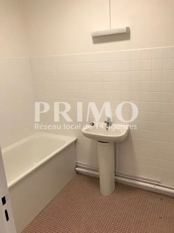 location-appartement-2-pieces-lhay-les-roses-83877449