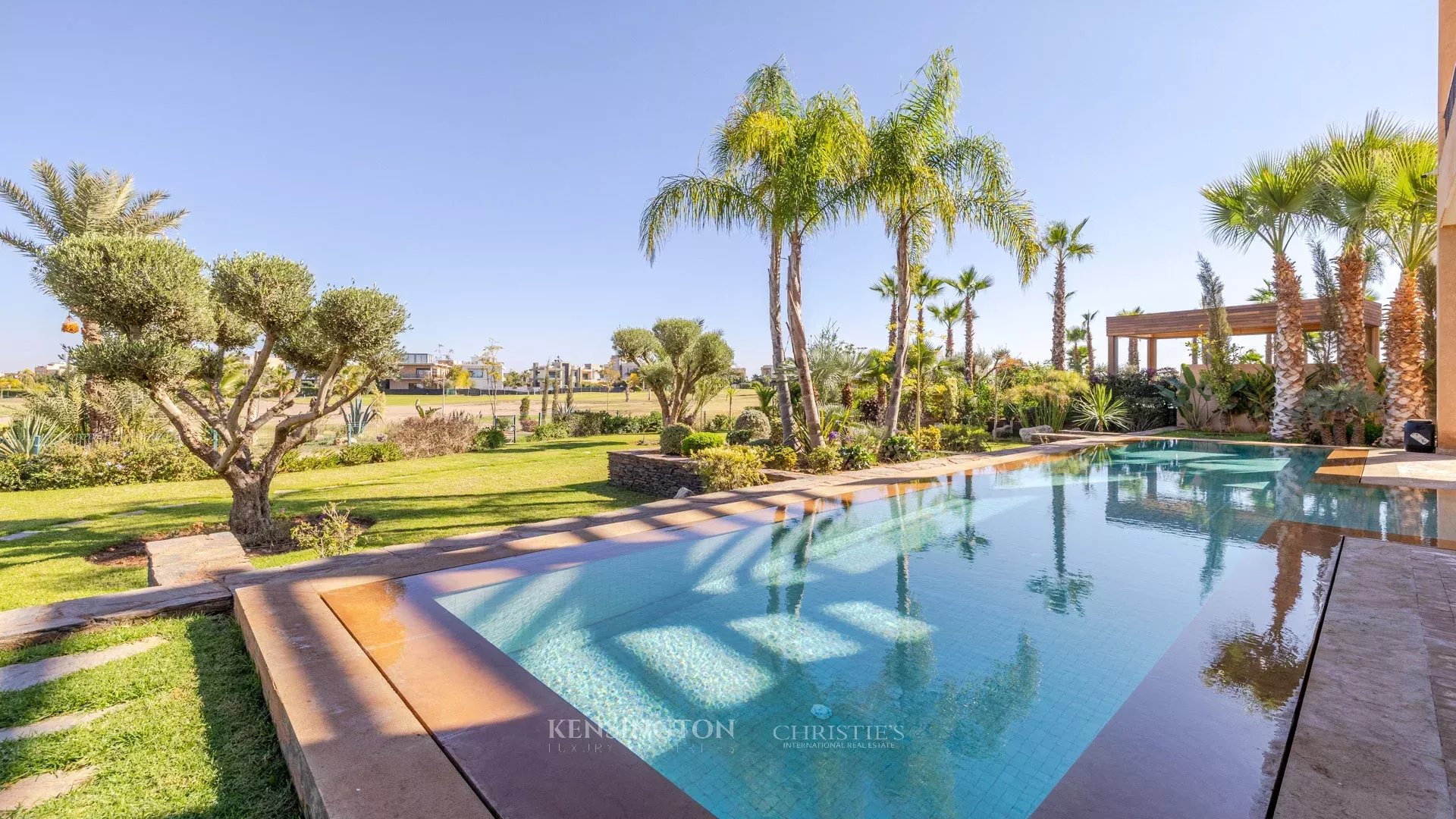 4 Bedroom Villa/Townhouse's Image 46