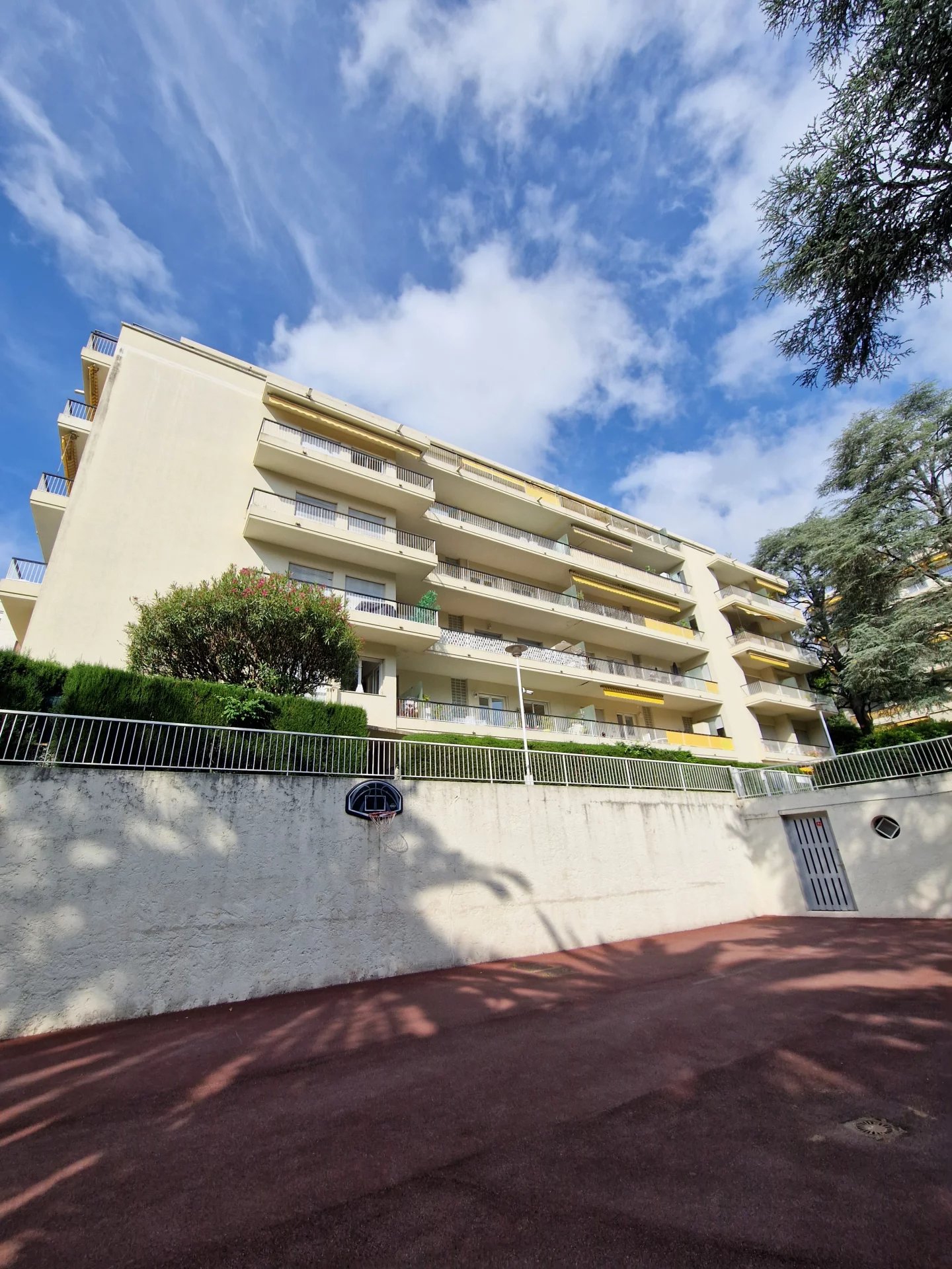 3 PIECES - 73 BD HERRIOT - CHATEAU MILEANT