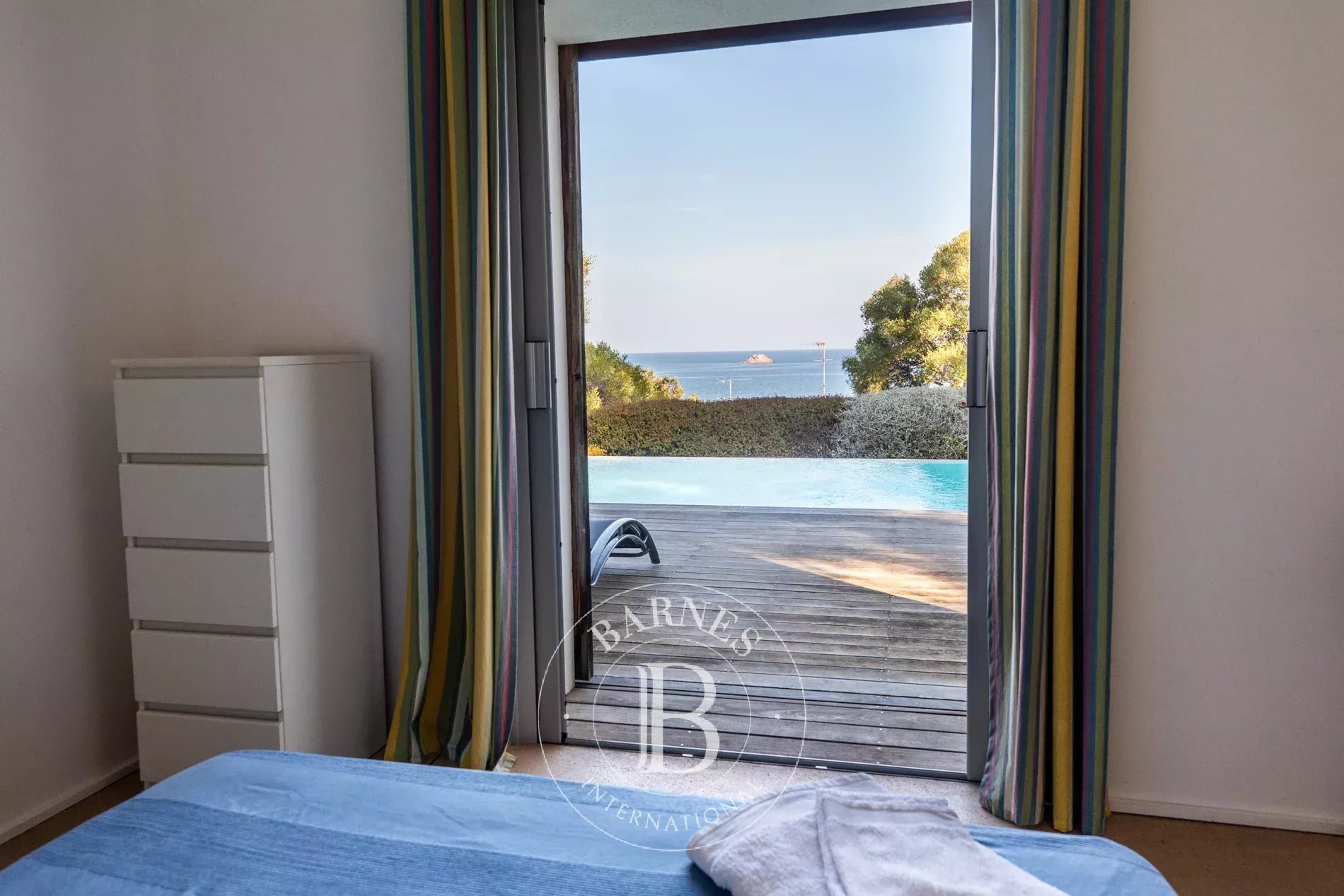 Sainte-Lucie-de-Porto-Vecchio  - Villa  - picture 9