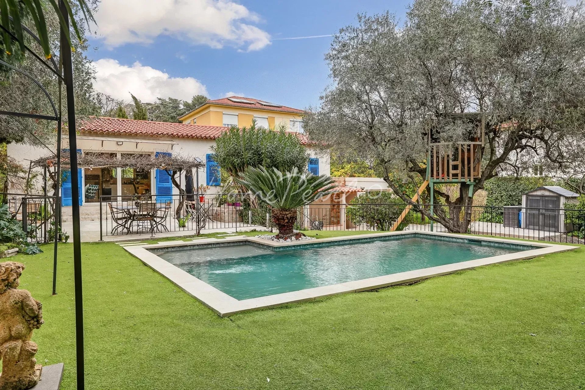 Agence immobilière de 