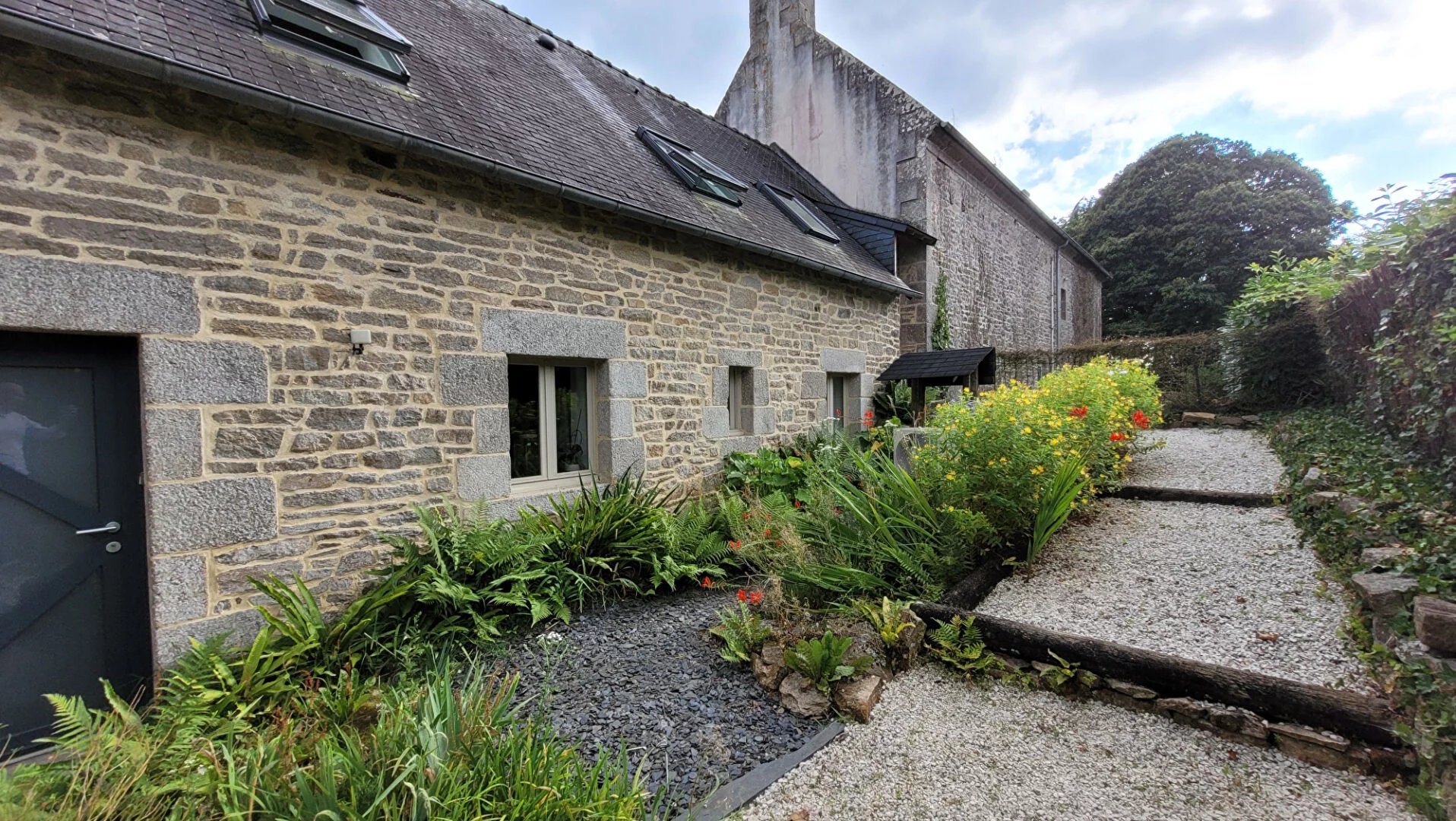 EXCLUSIVITÉ AGENCE DU QUAI - Longère 5 pièces à Concarneau, 140 m² sur terrain de 975 m²