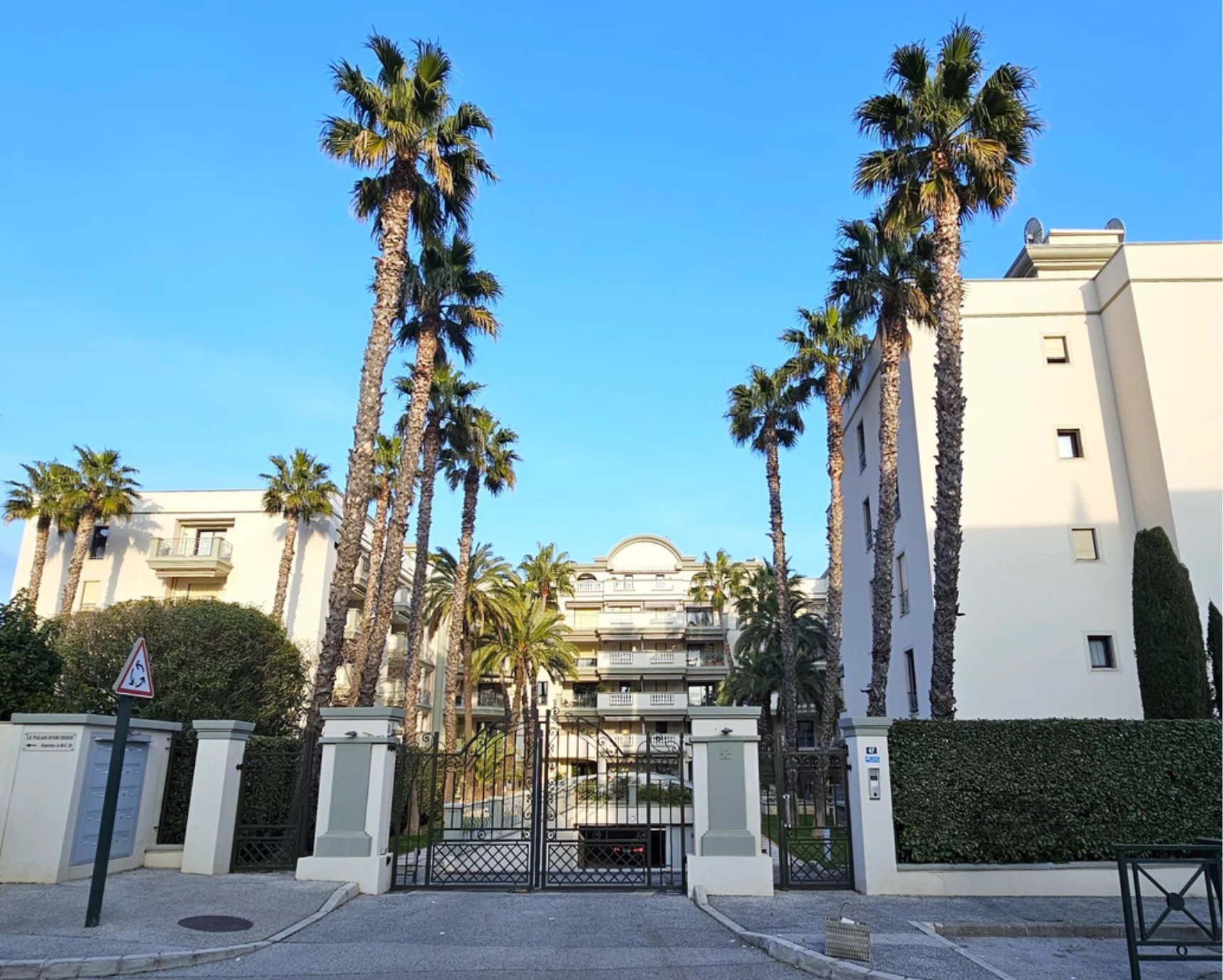 Agence immobilière de 