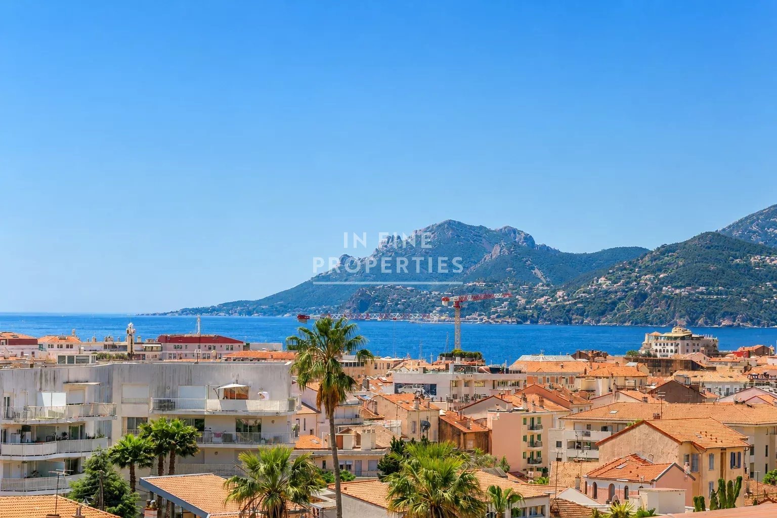 PENTHOUSE IN CANNES