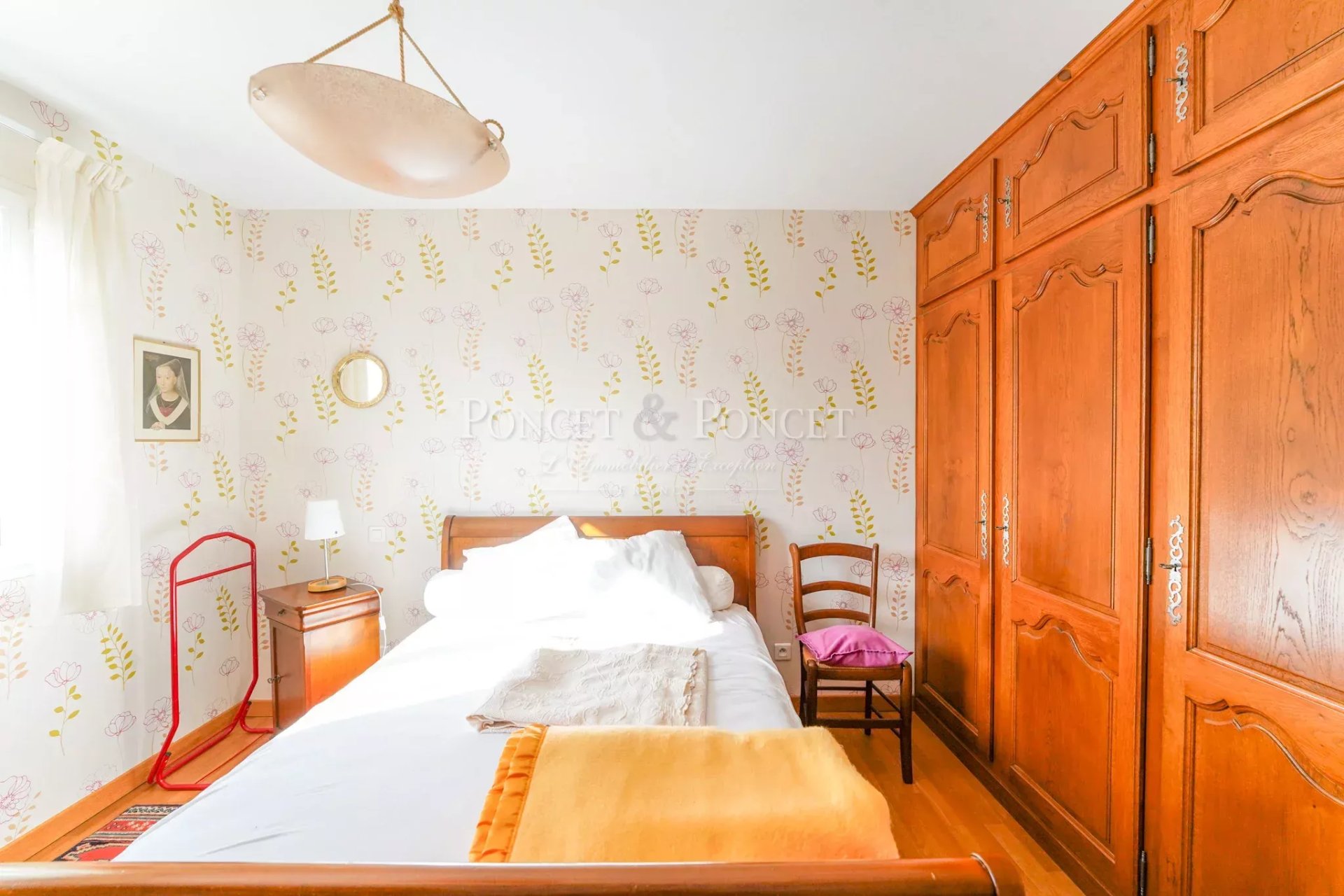 6 Bedroom Villa/Townhouse's Image 12