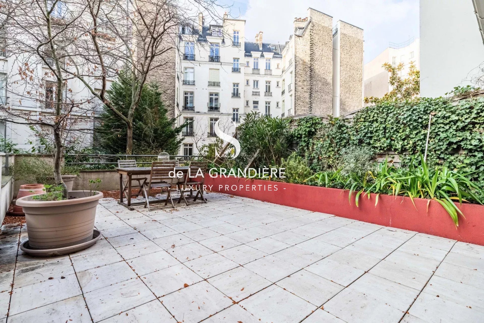 Location - Paris 16ème - rue Mesnil - 119m2