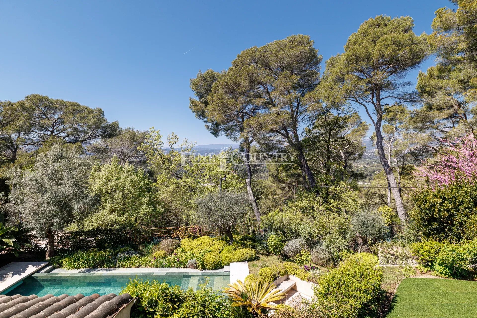 Photo of Villa For Sale in Mougins