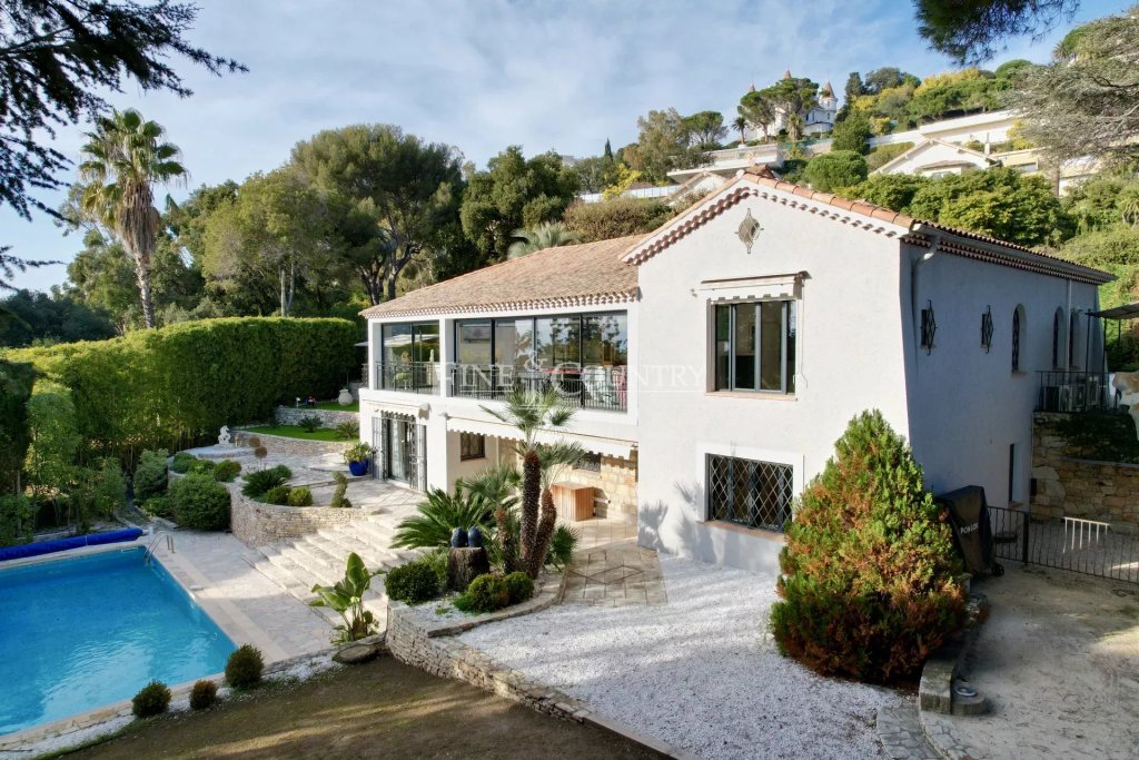 Villa for sale in Cannes — Luxury Villa in Cannes with Panoramic Sea View | La Californie Estate