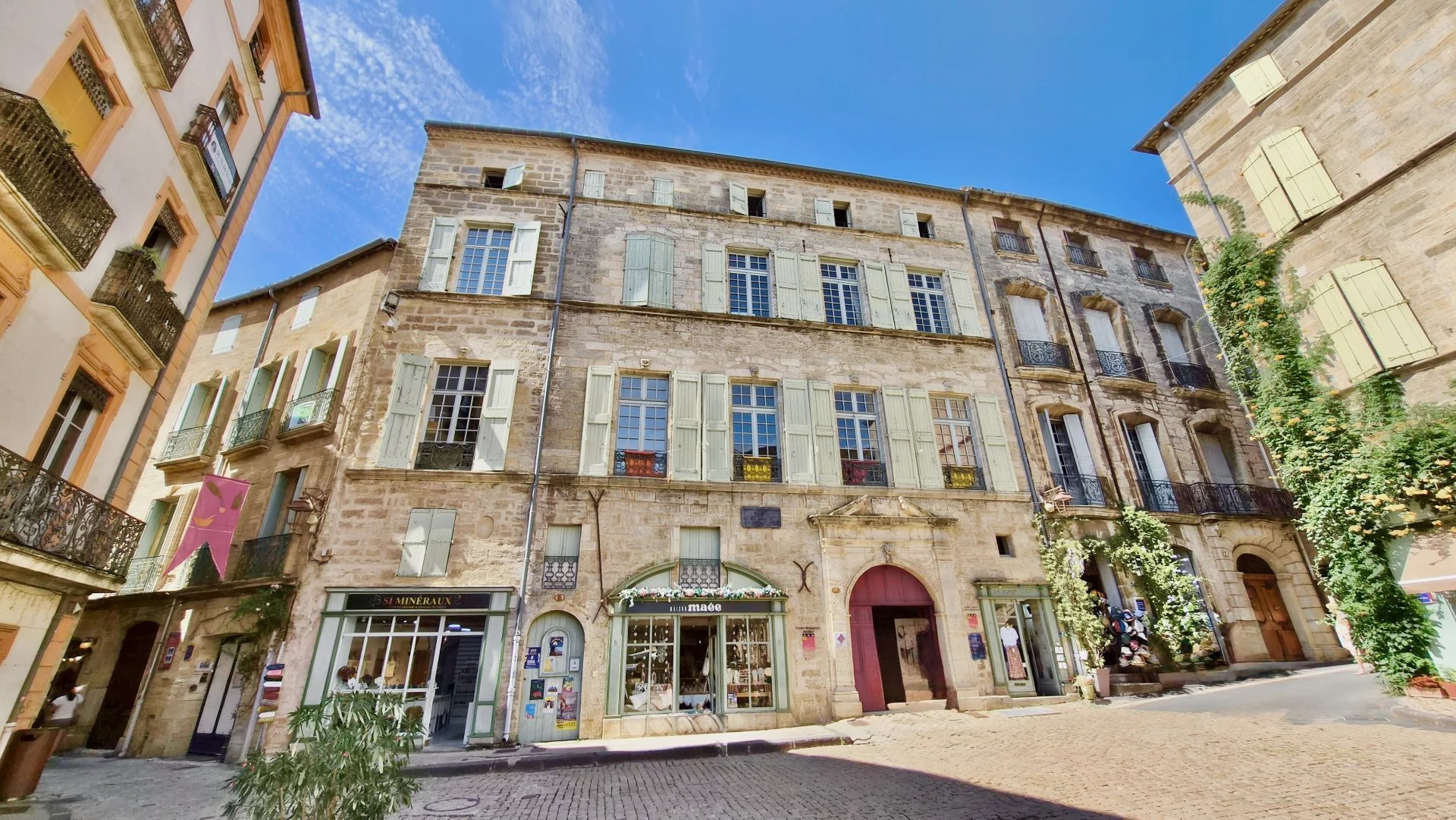 Agence immobilière de 