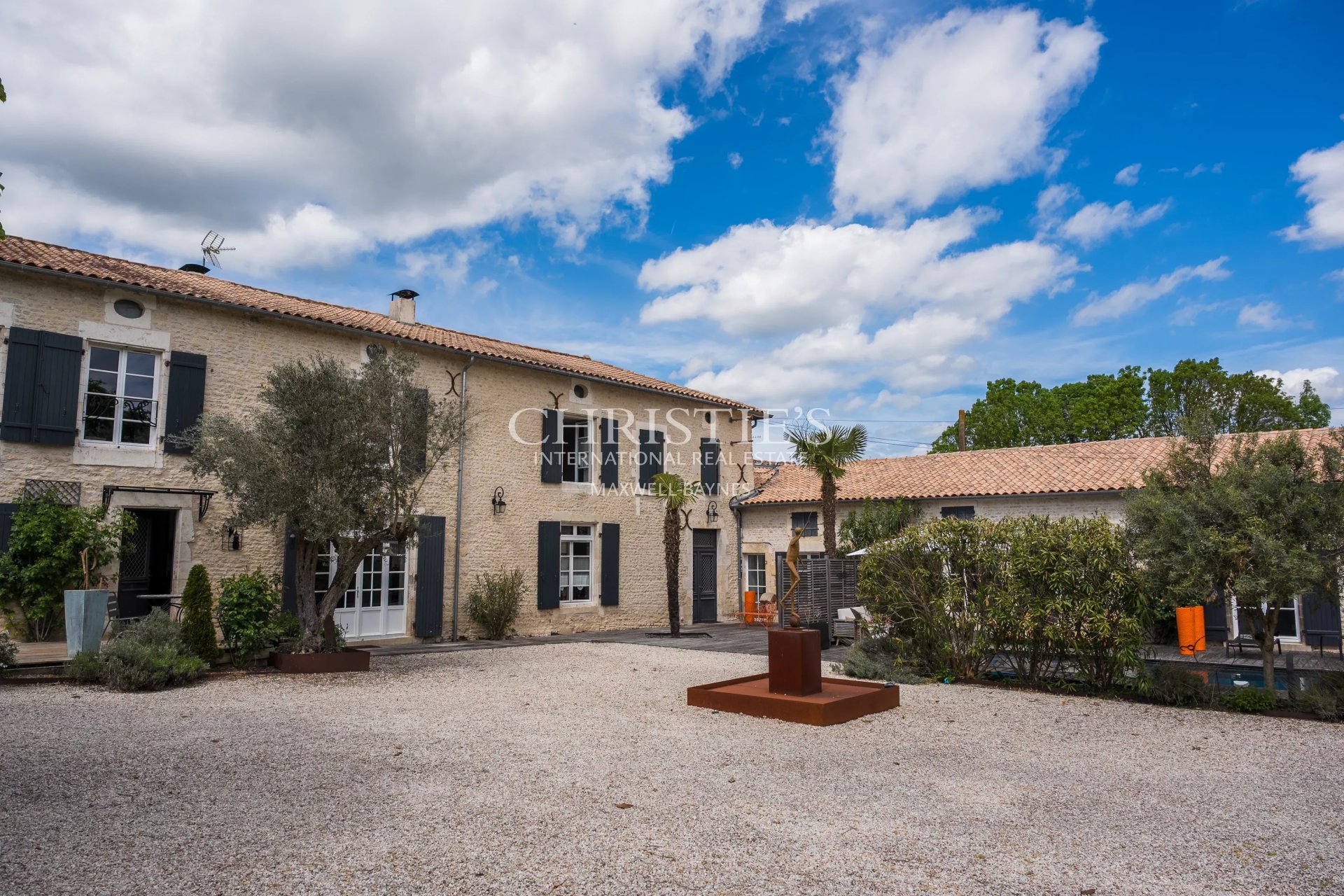 4 Bedroom Villa/Townhouse's Image 23