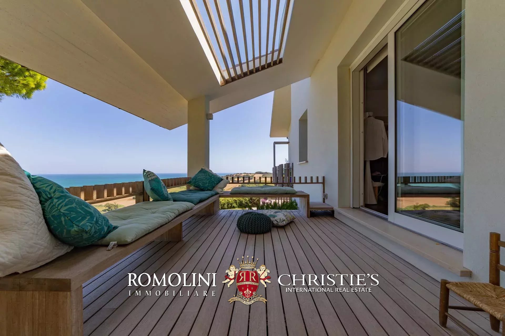 6 Bedroom Villa/Townhouse's Image 48