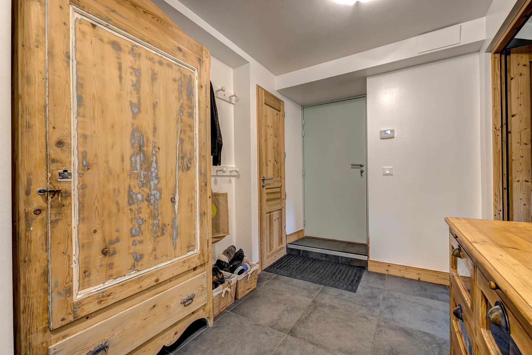 Photo of CHAMONIX - A bright, modern apartment with private terrace