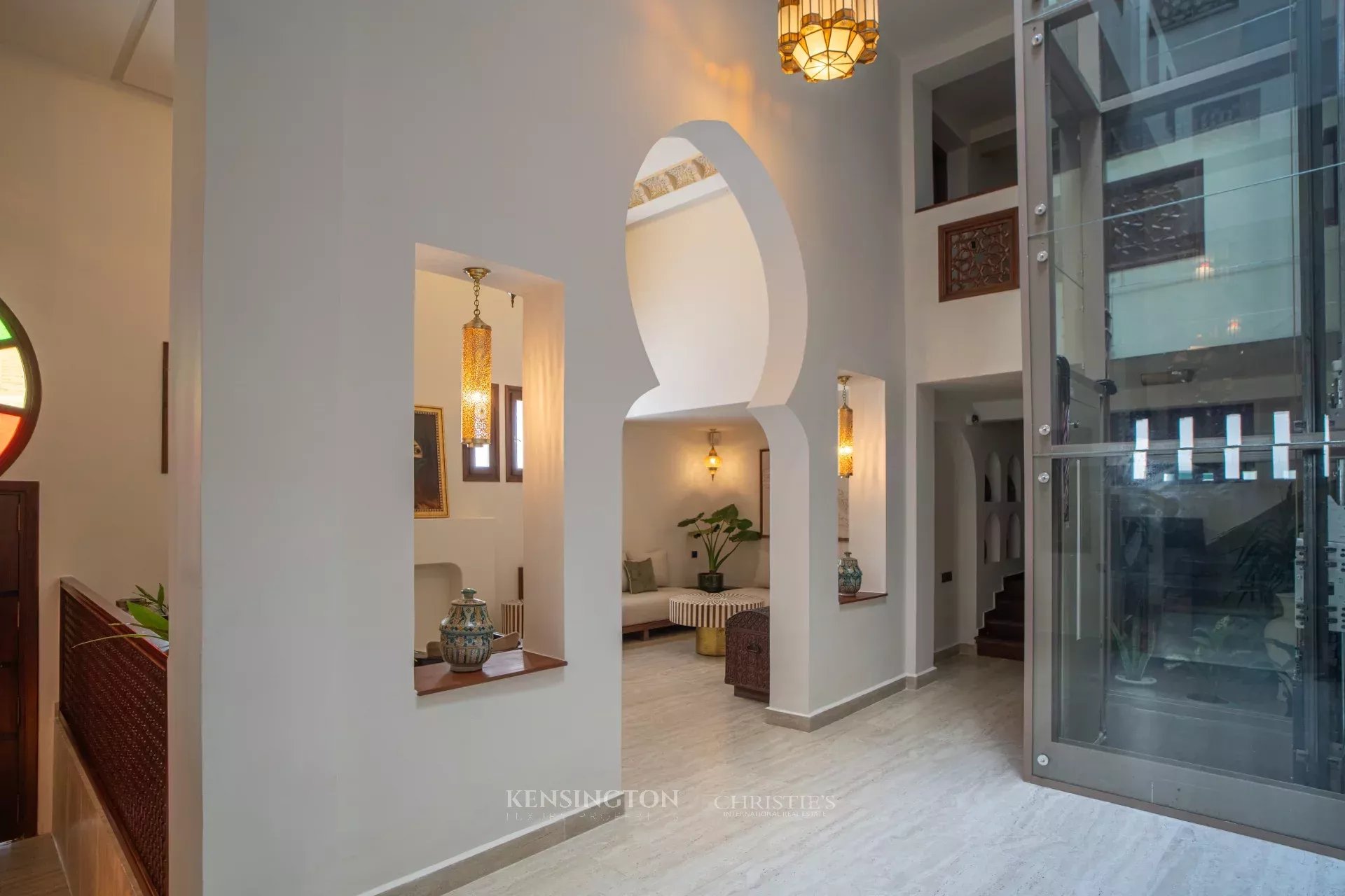 8 Bedroom Villa/Townhouse's Image 7