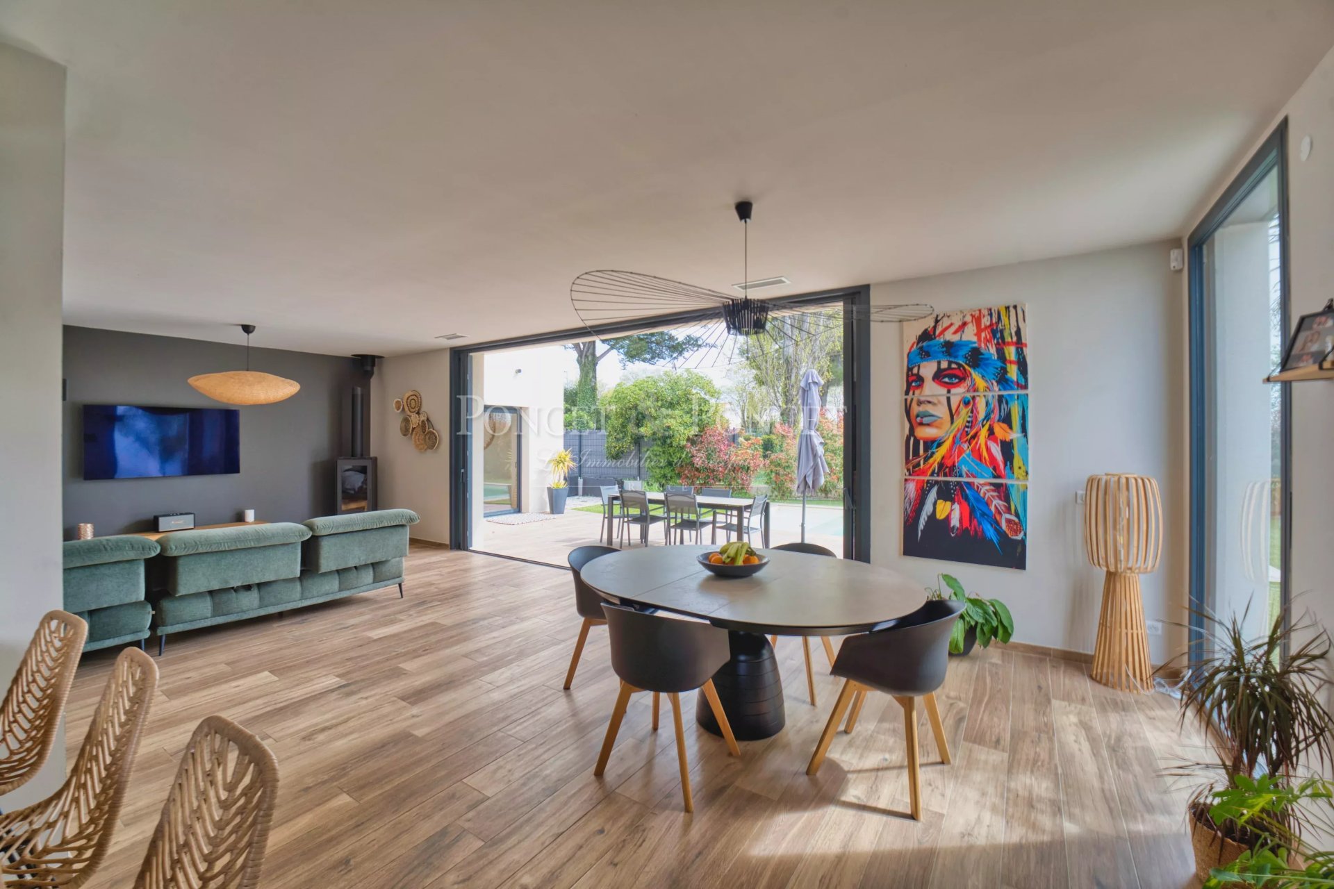 4 Bedroom Villa/Townhouse's Image 3