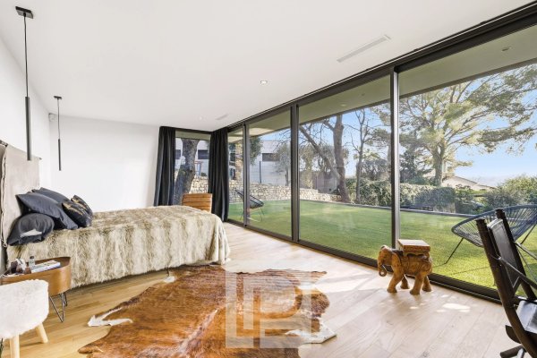 Elegant contemporary villa – Unobstructed view of the Estérel mountains and greenery — photo 6