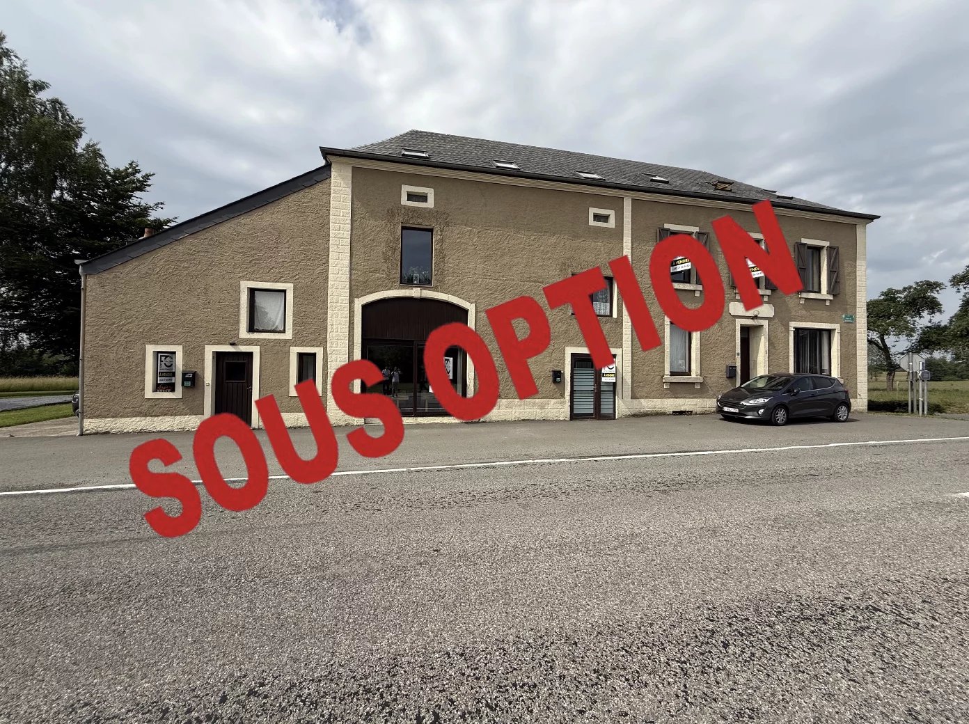 Sale Building Attert