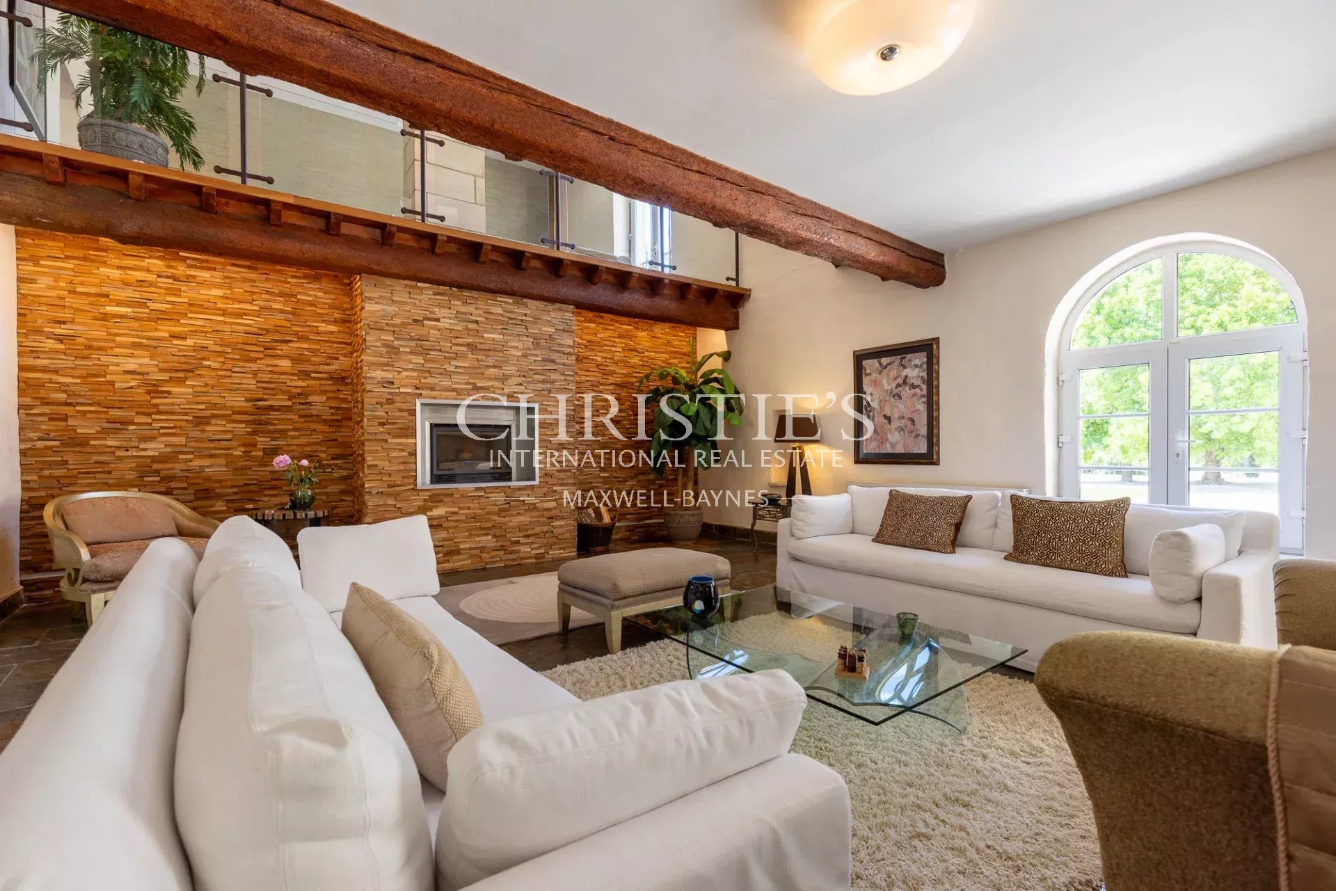 5 Bedroom Villa/Townhouse's Image 5