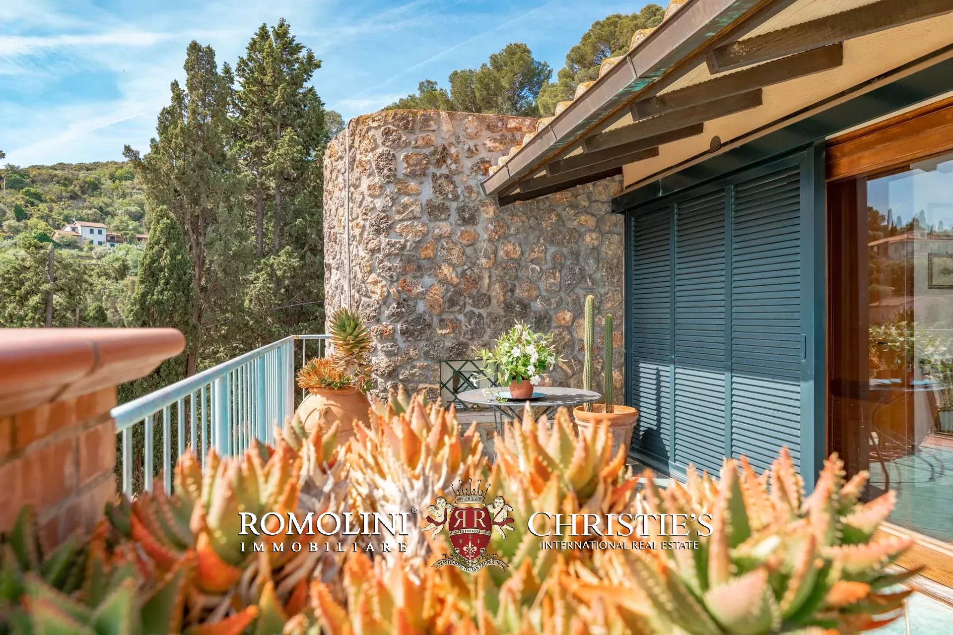 11 Bedroom Villa/Townhouse's Image 72
