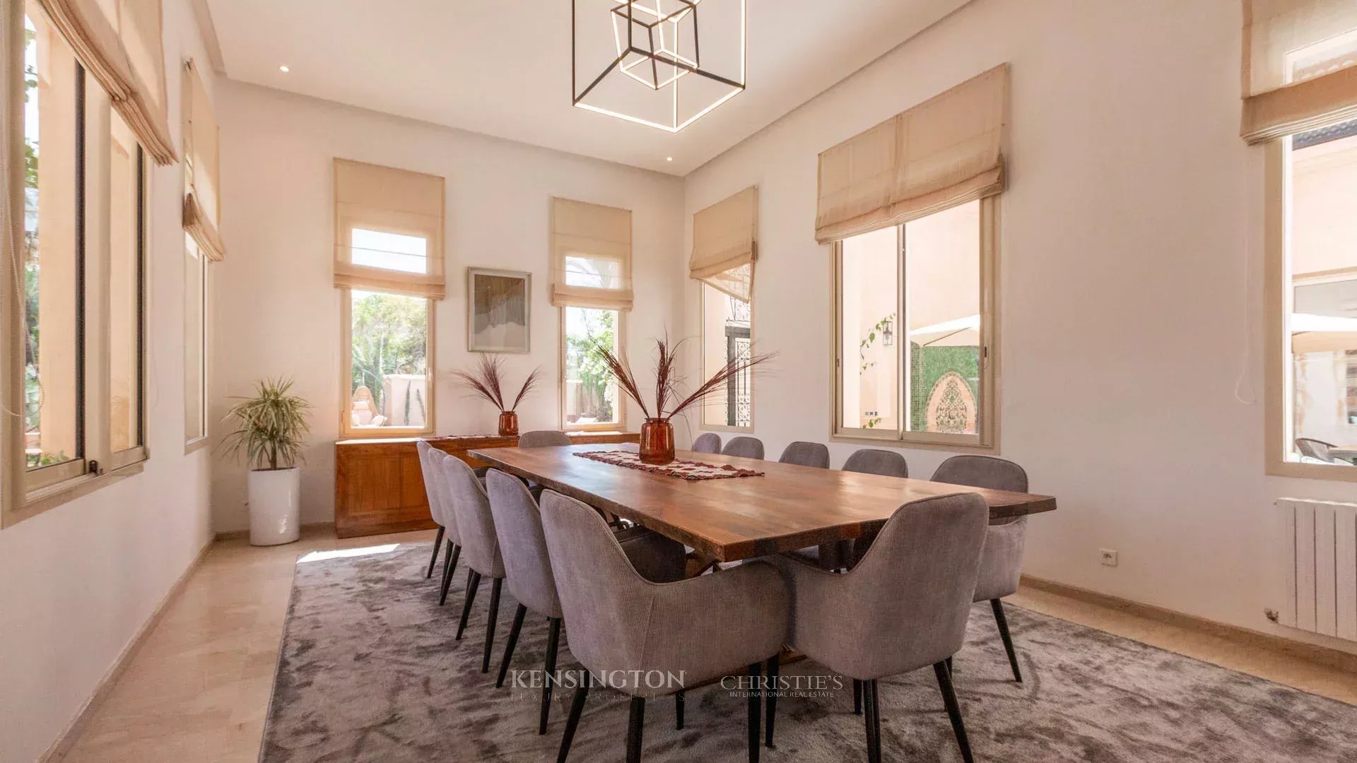 5 Bedroom Villa/Townhouse's Image 4