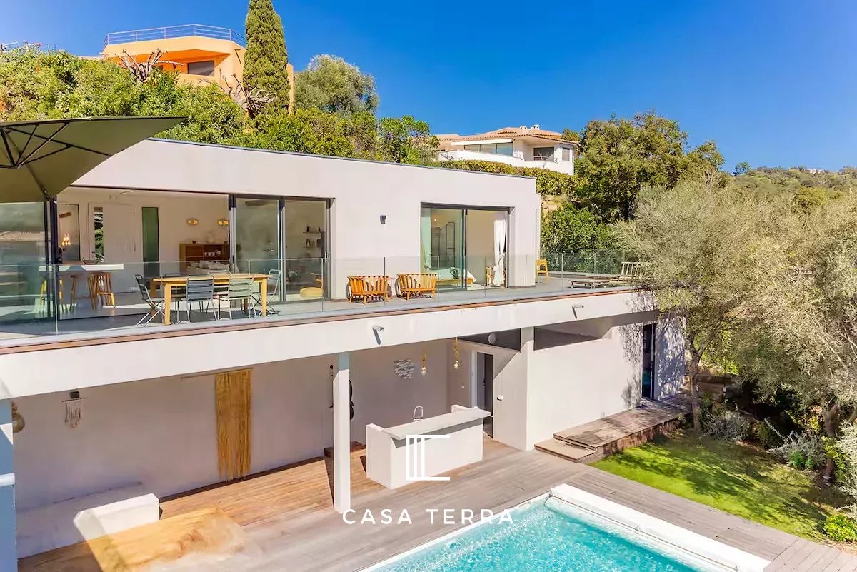 GABRIELLA – Villa contemporaine avec piscine / Arasu - Photo 2